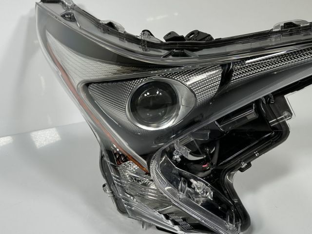 美品/破損キズなし 50系 プリウス ZVW50 ZVW51 ZVW55 前期 純正 右