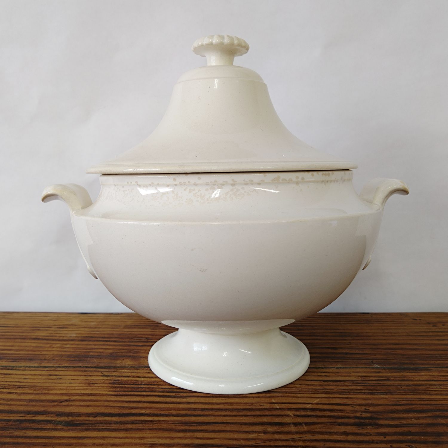フランスアンティーク　ボルドー窯　スーピエール フランス 19世紀 ボルドー窯 スーピエール Soupière 18.7cm 刻印あり