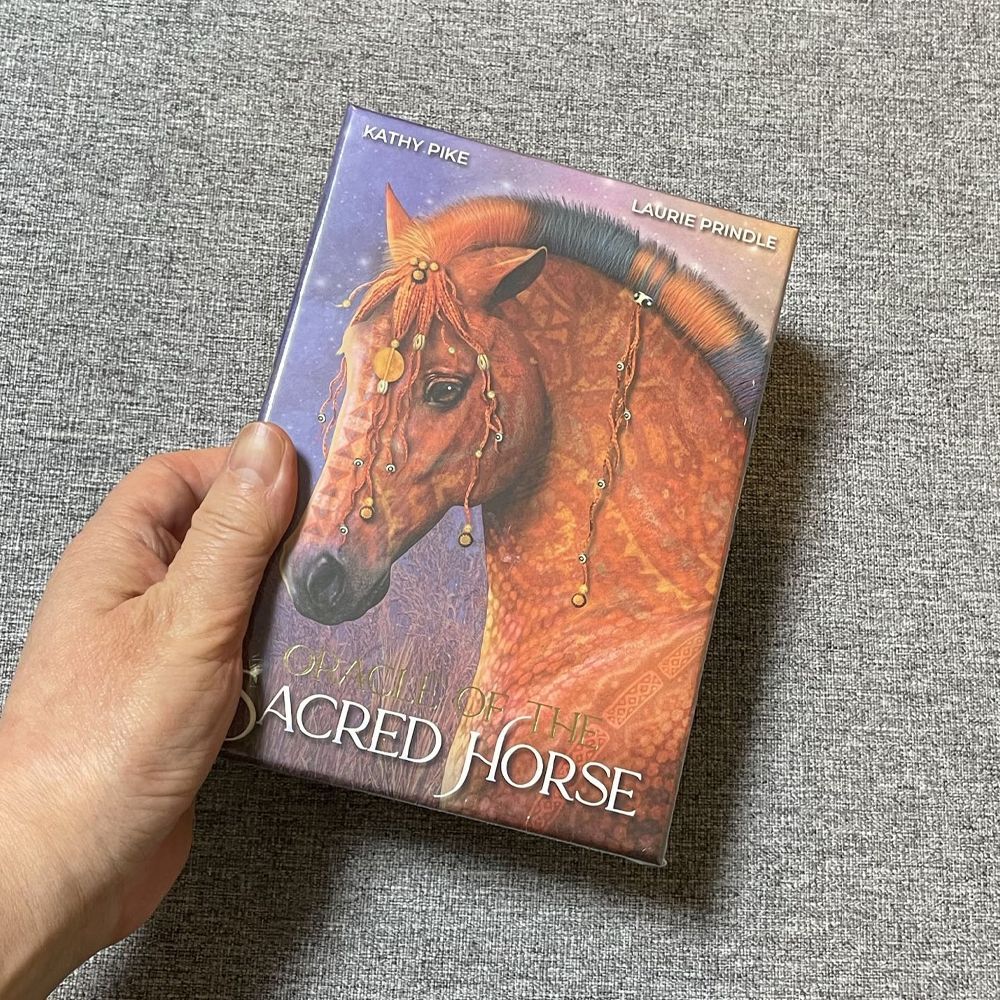 【正規品】希少✨美しく幻想的な聖なる馬のオラクルカード✨海外限定・入手困難 カード】聖なる馬のオラクルカード 占い タロット セイクレットホーズ