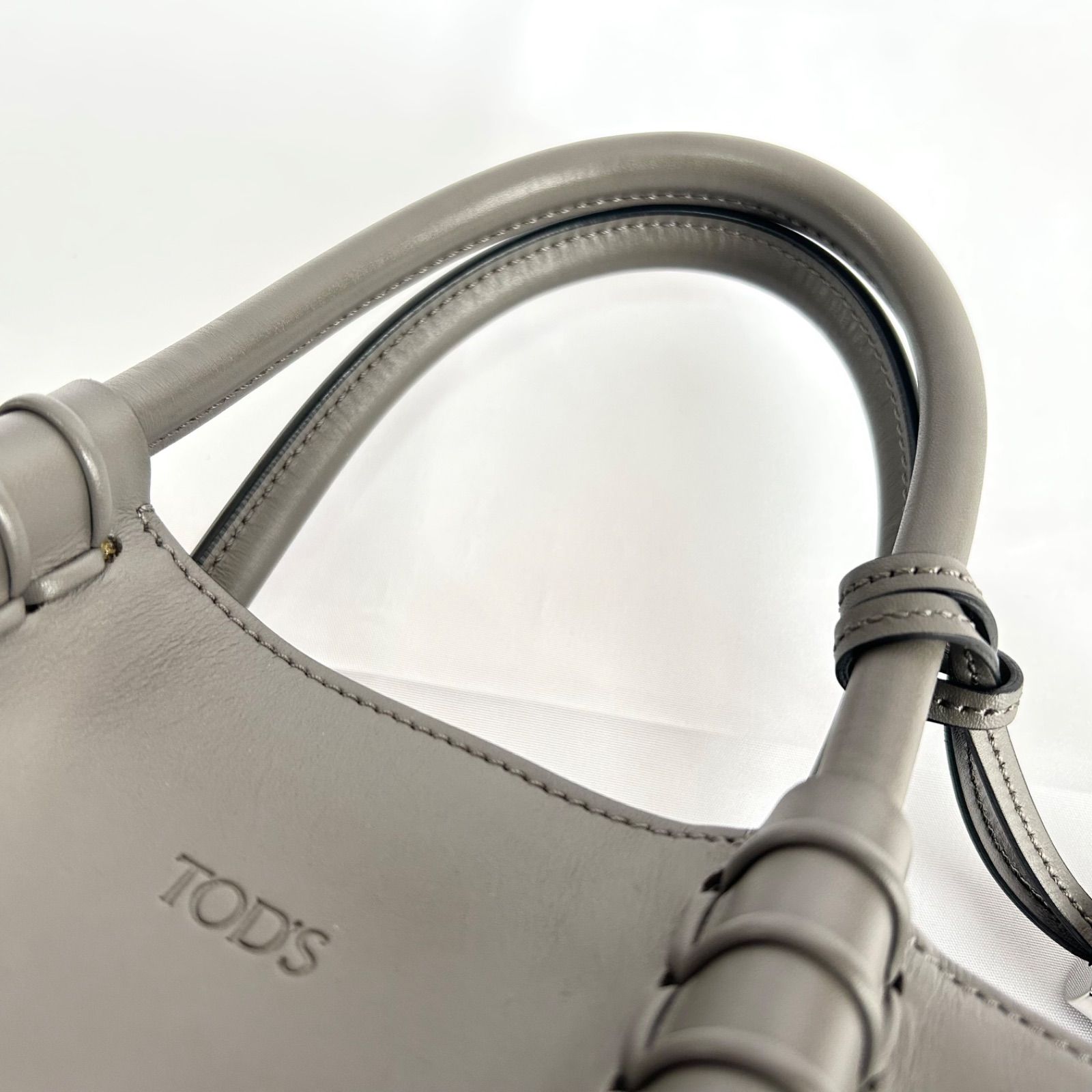 極美品 トッズ レザー 2wayハンドバッグ ショルダーバッグ グレー