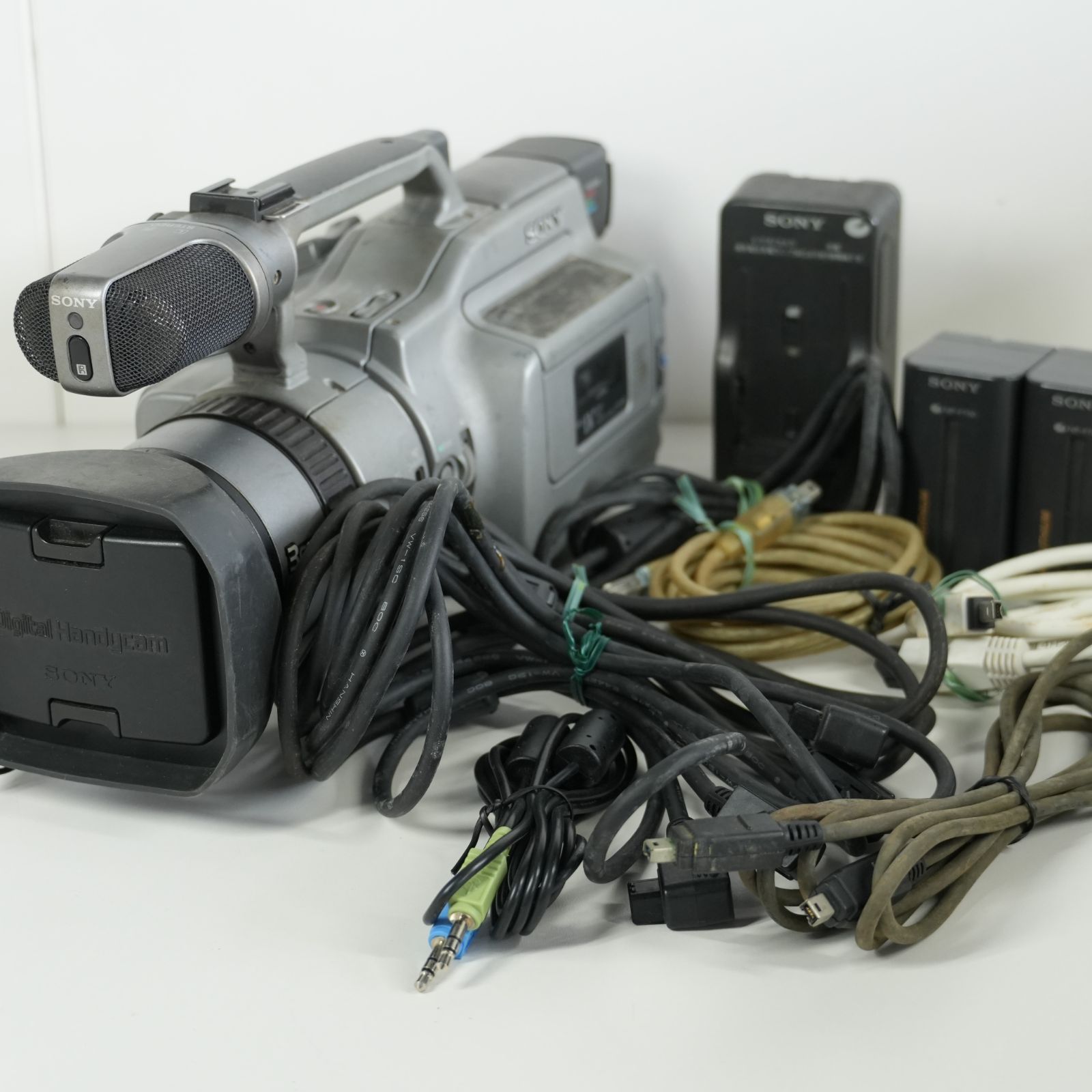 IM] ジャンク SONY デジタル ビデオ カメラ レコーダー DCR-VX1000