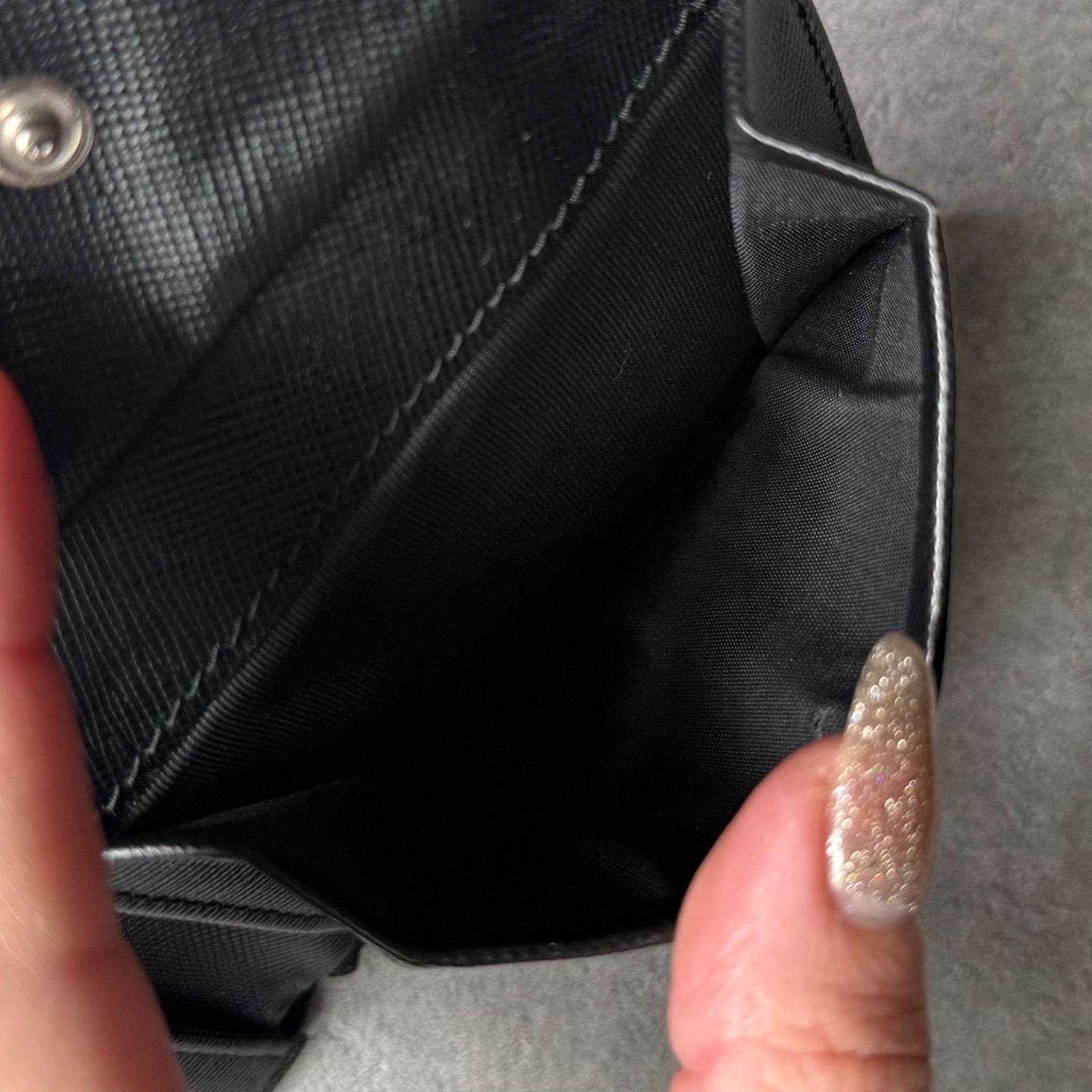 希少 PRADA プラダ ドクロ スカル刺繍 二つ折り財布 ナイロン