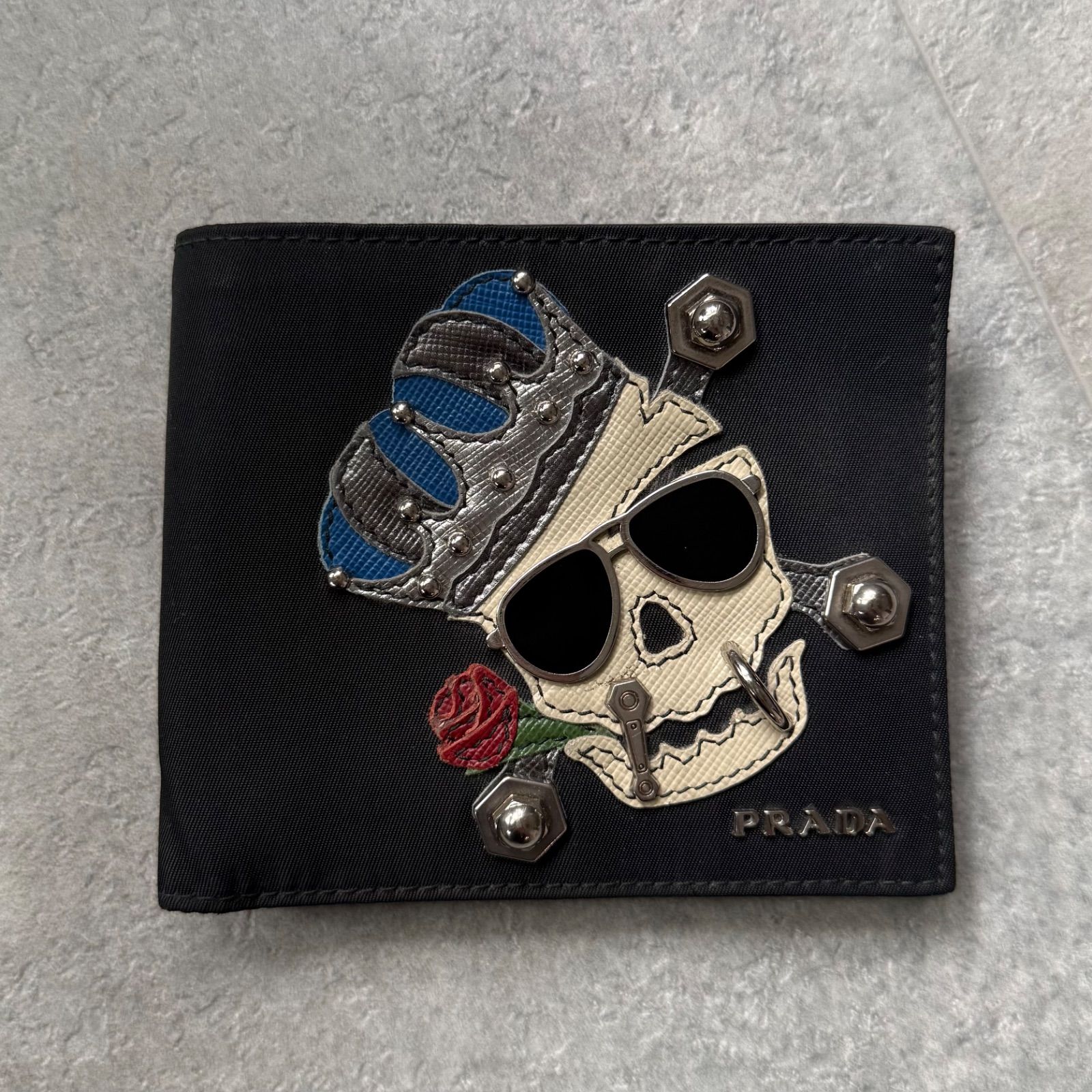希少 PRADA プラダ ドクロ スカル刺繍 二つ折り財布 ナイロン