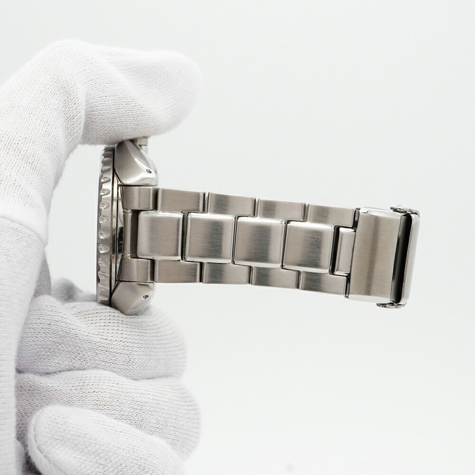 4R35-04H0 黒文字盤腕時計