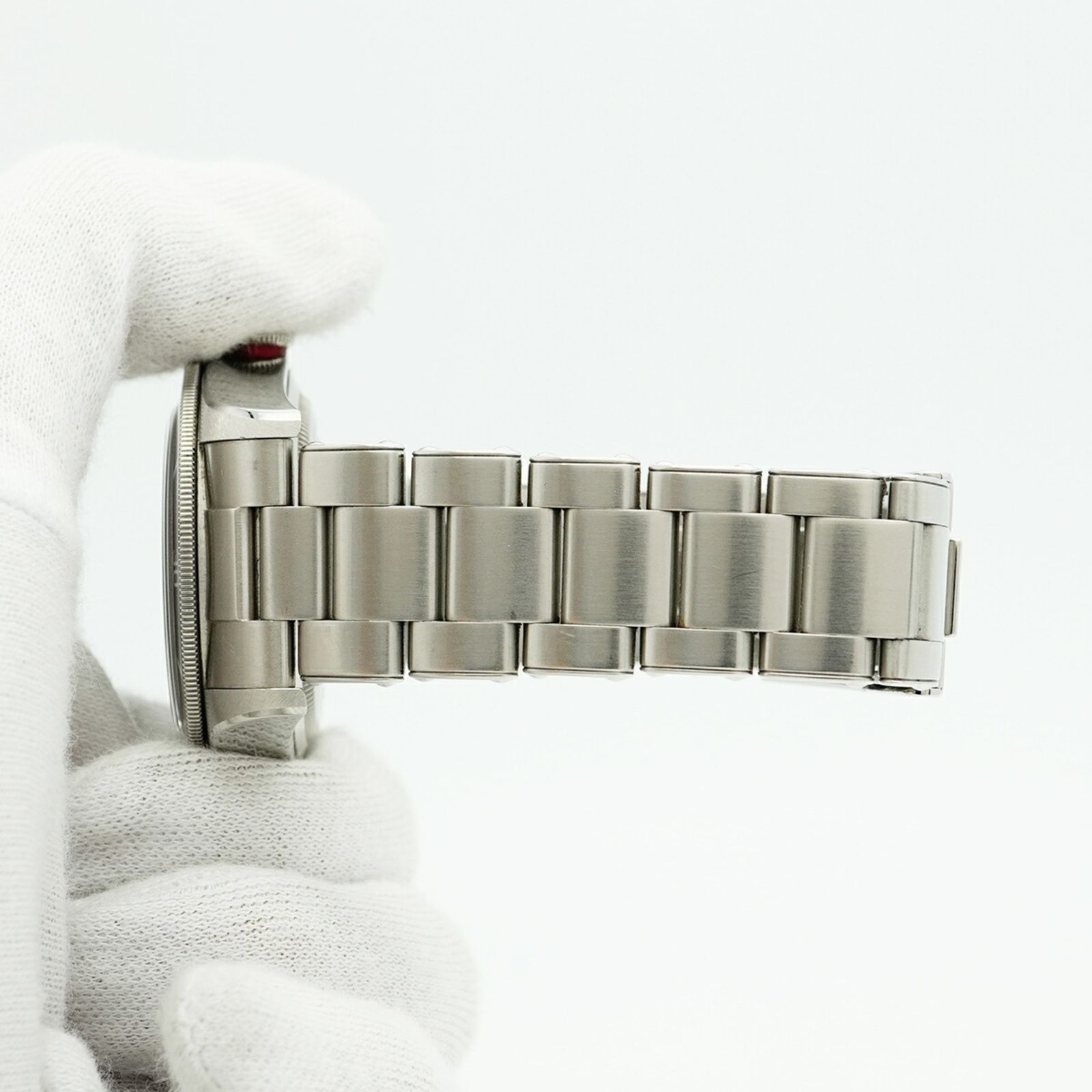 黒文字盤腕時計