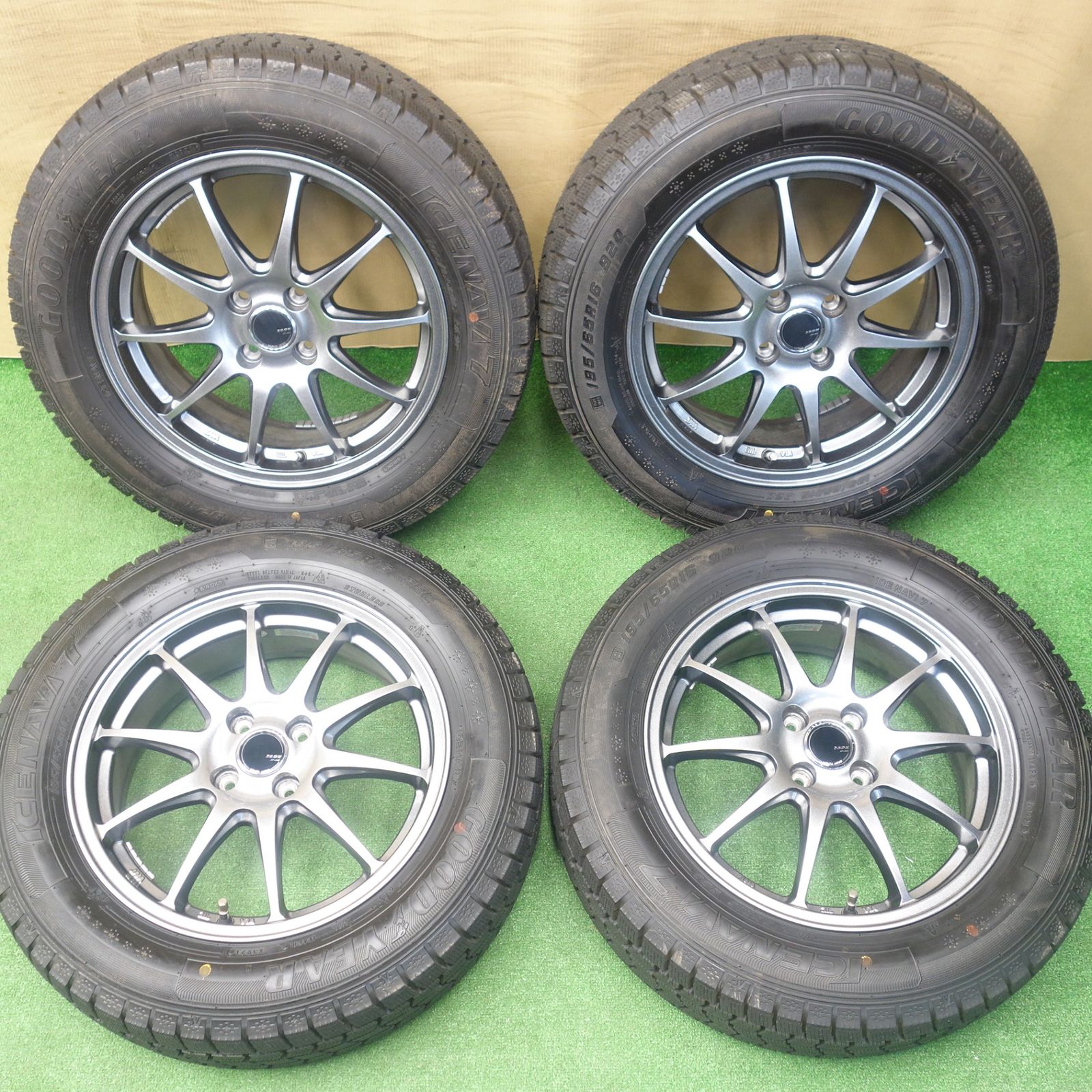 ほぼ未使用！キレイ☆スタッドレス 195/65R16 グッドイヤー アイスナビ
