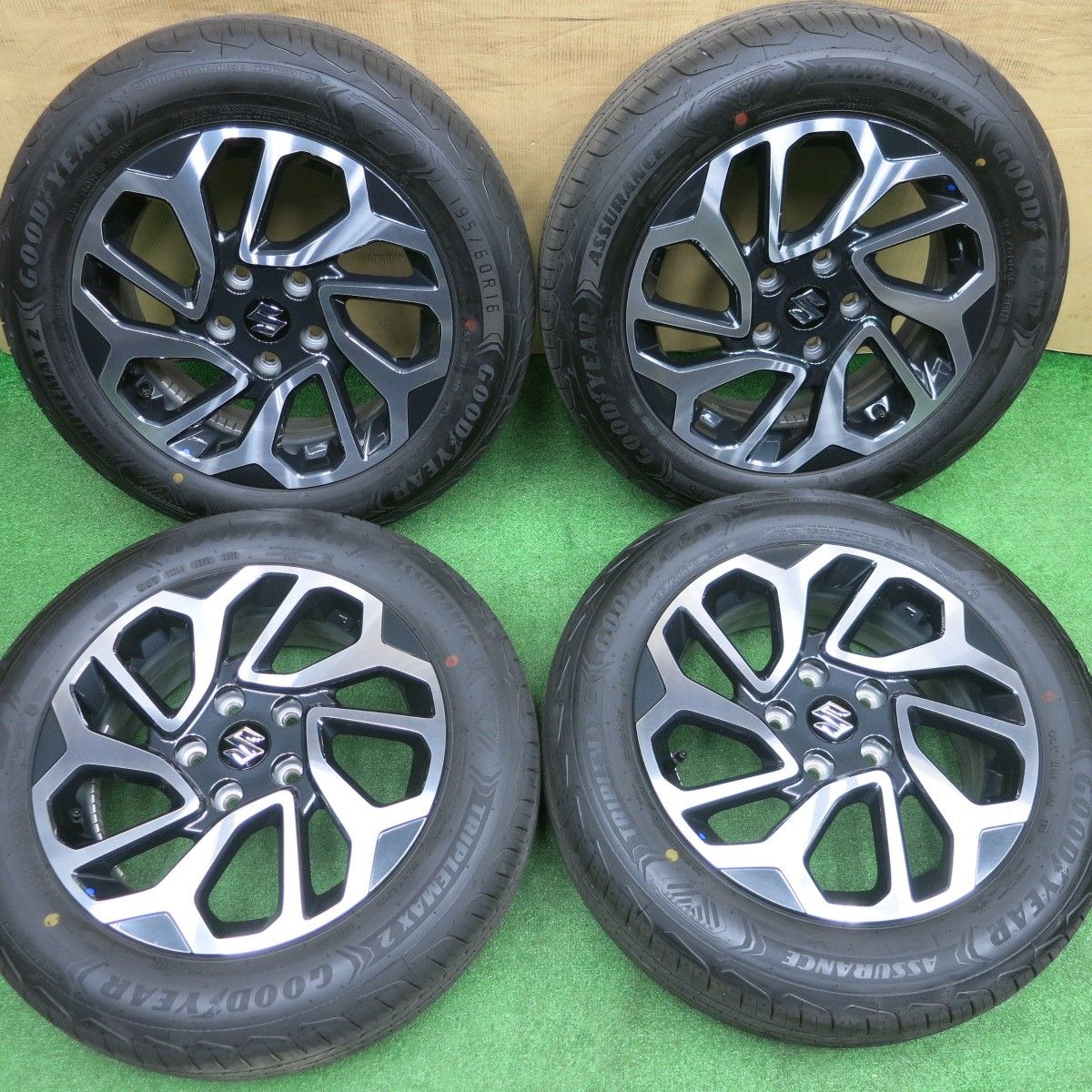 新車外し！25年☆スズキ フロンクス 純正 195/60R16 グッドイヤー