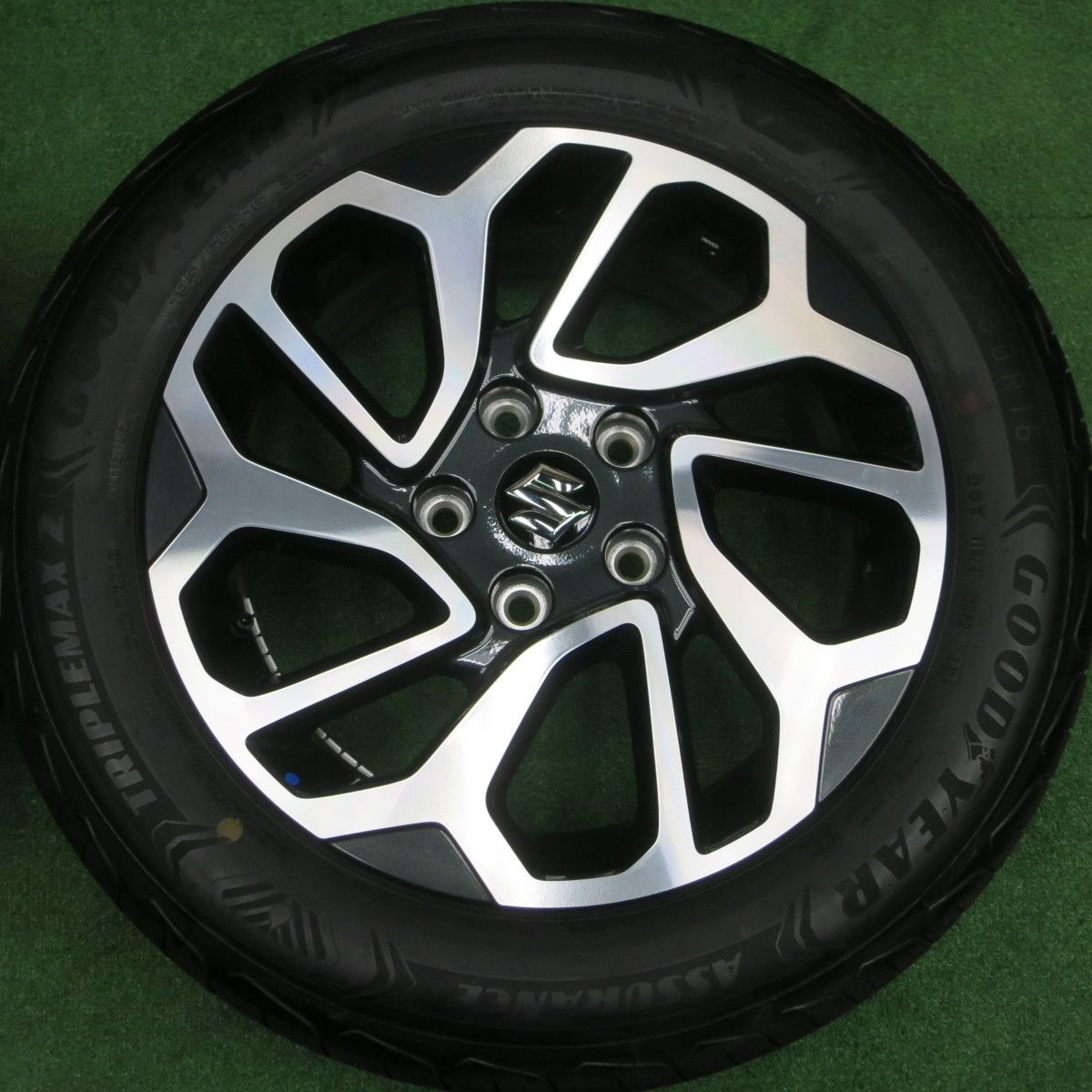 新車外し！25年☆スズキ フロンクス 純正 195/60R16 グッドイヤー 