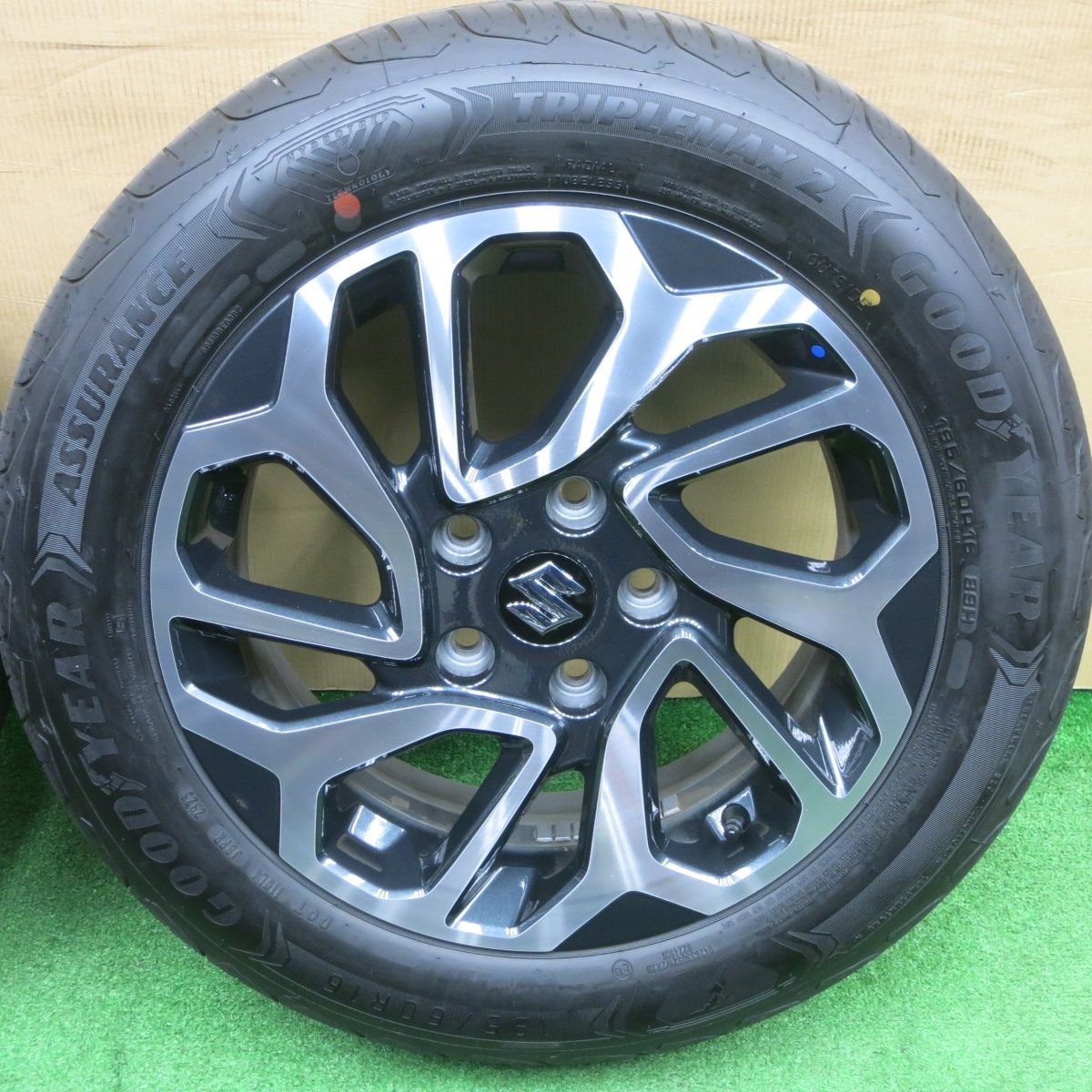 新車外し！25年☆スズキ フロンクス 純正 195/60R16 グッドイヤー
