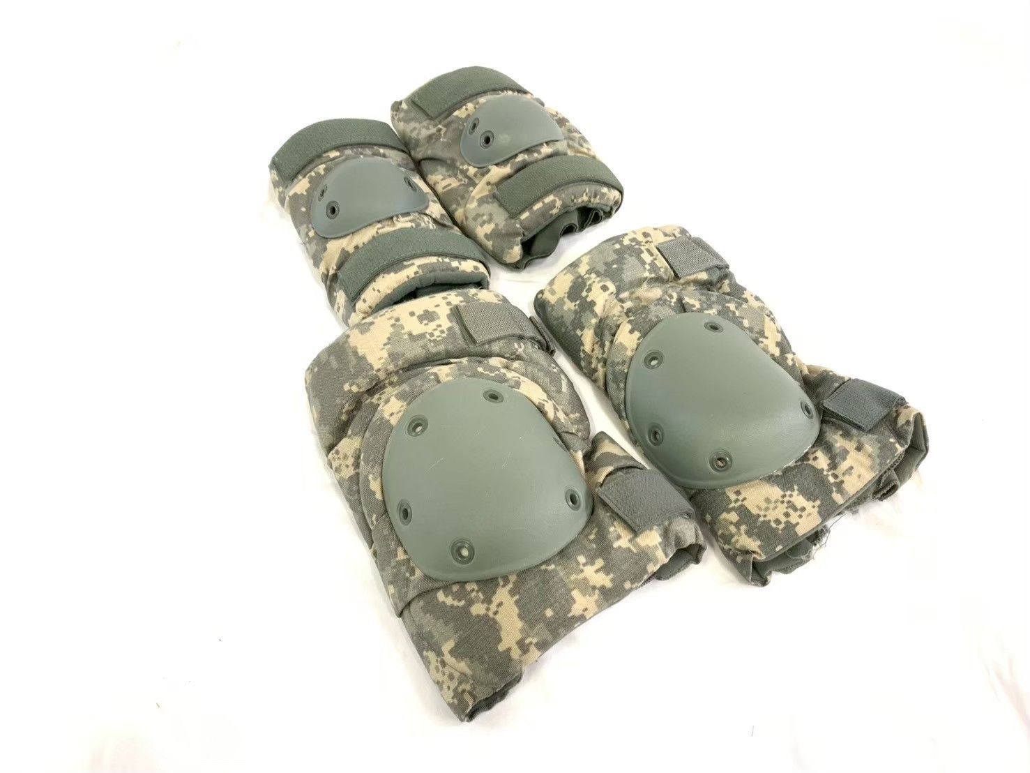 米軍放出】 エルボーパッド/ニーパッド Lサイズ 各1組 迷彩 