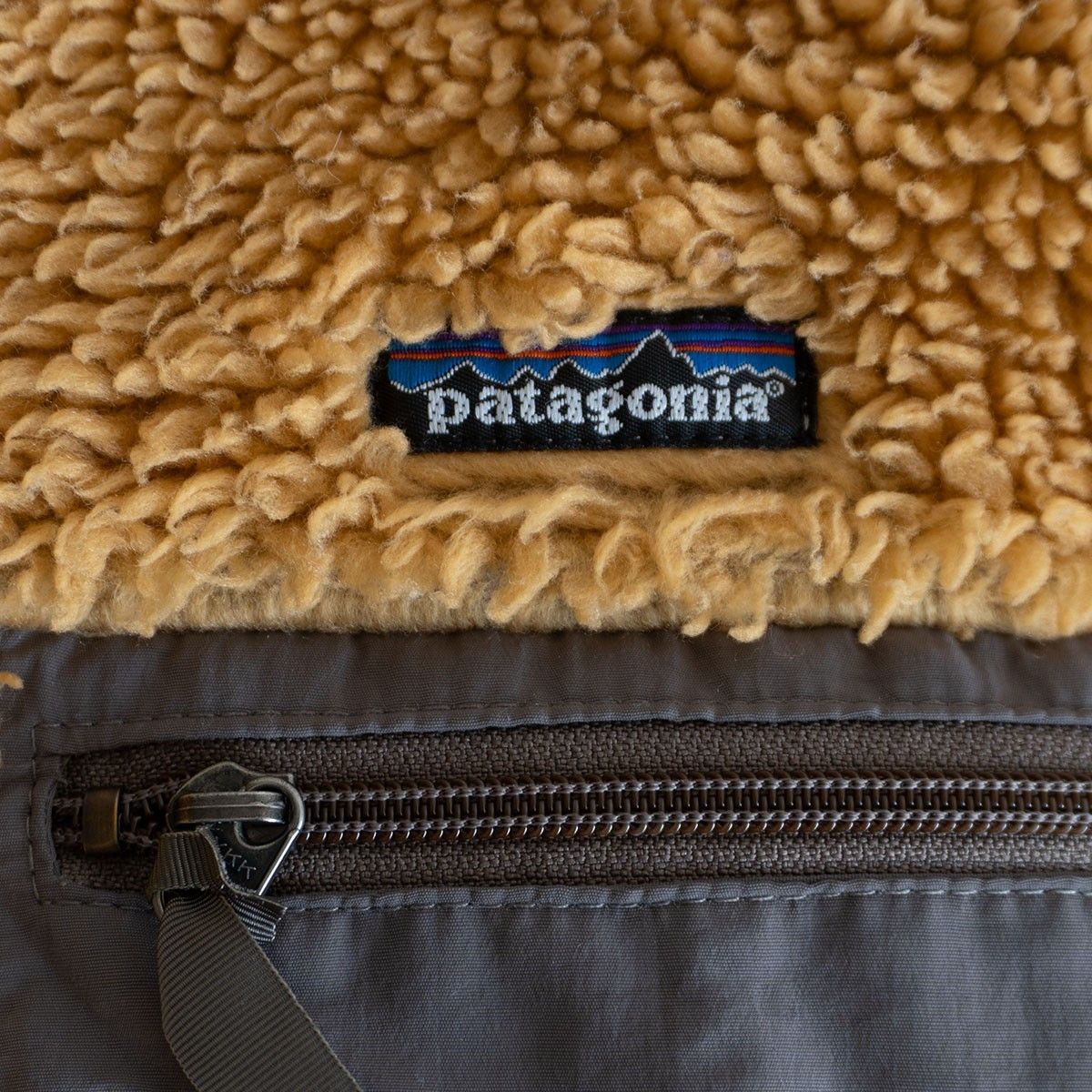 希少/テキーラゴールド】PATAGONIA【クラシック レトロ カーディガン 