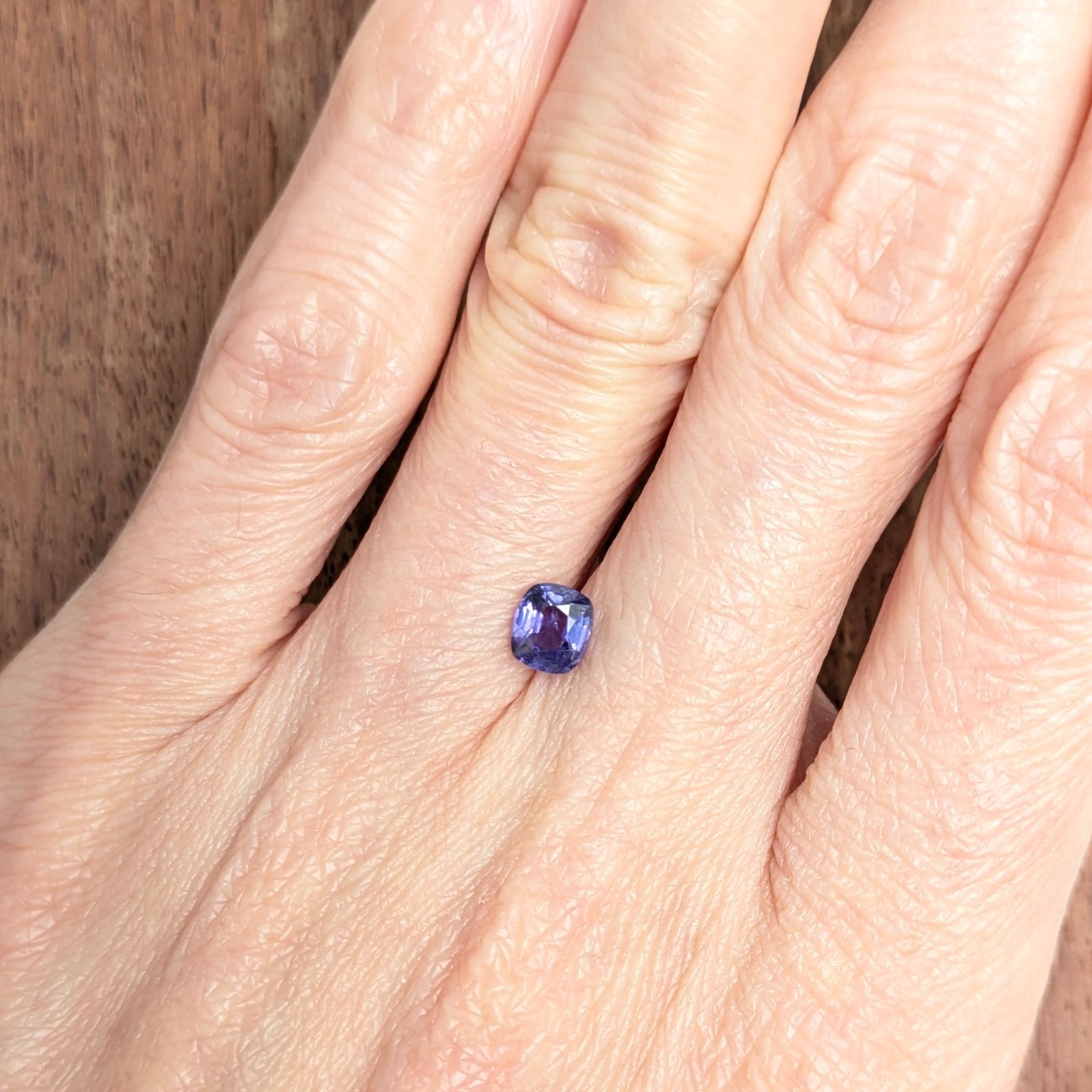 非加熱パープルサファイアルース ミャンマー・モゴック産 【0.59ct 