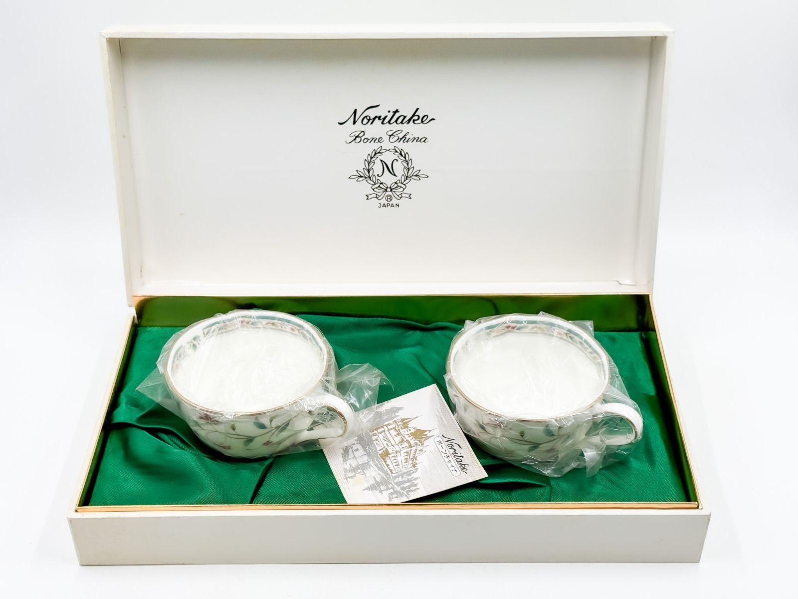 未使用 Noritake ボーンチャイナ 碗皿ペアセット Y6546C/4409 箱付