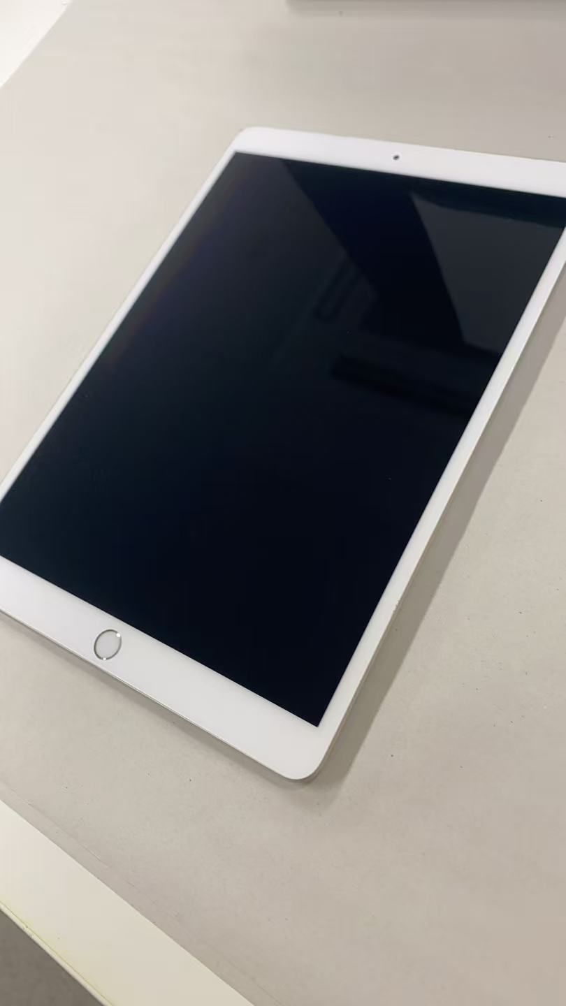 電池83％ Apple iPad Air 3 Wi-Fi 64GB Silver - メルカリ