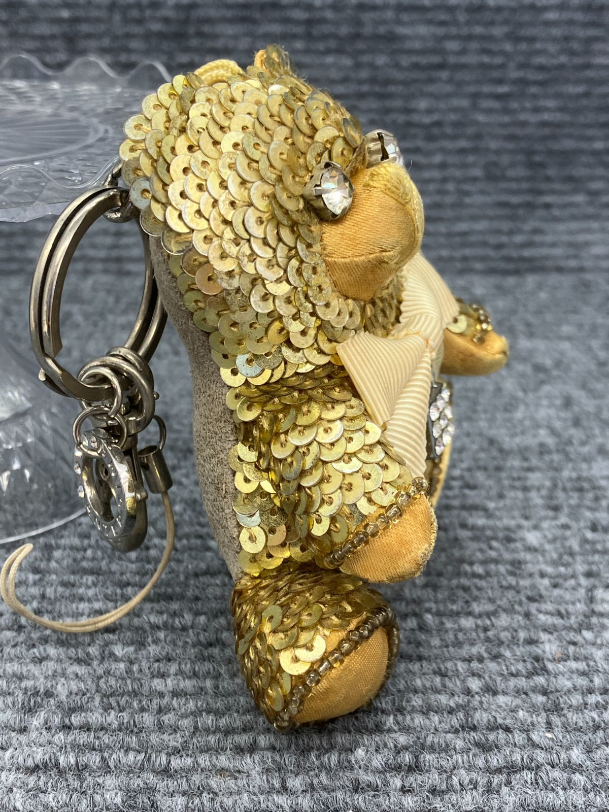 ANTEPMA キーホルダー テディベア 熊チャーム スパンコール 3335