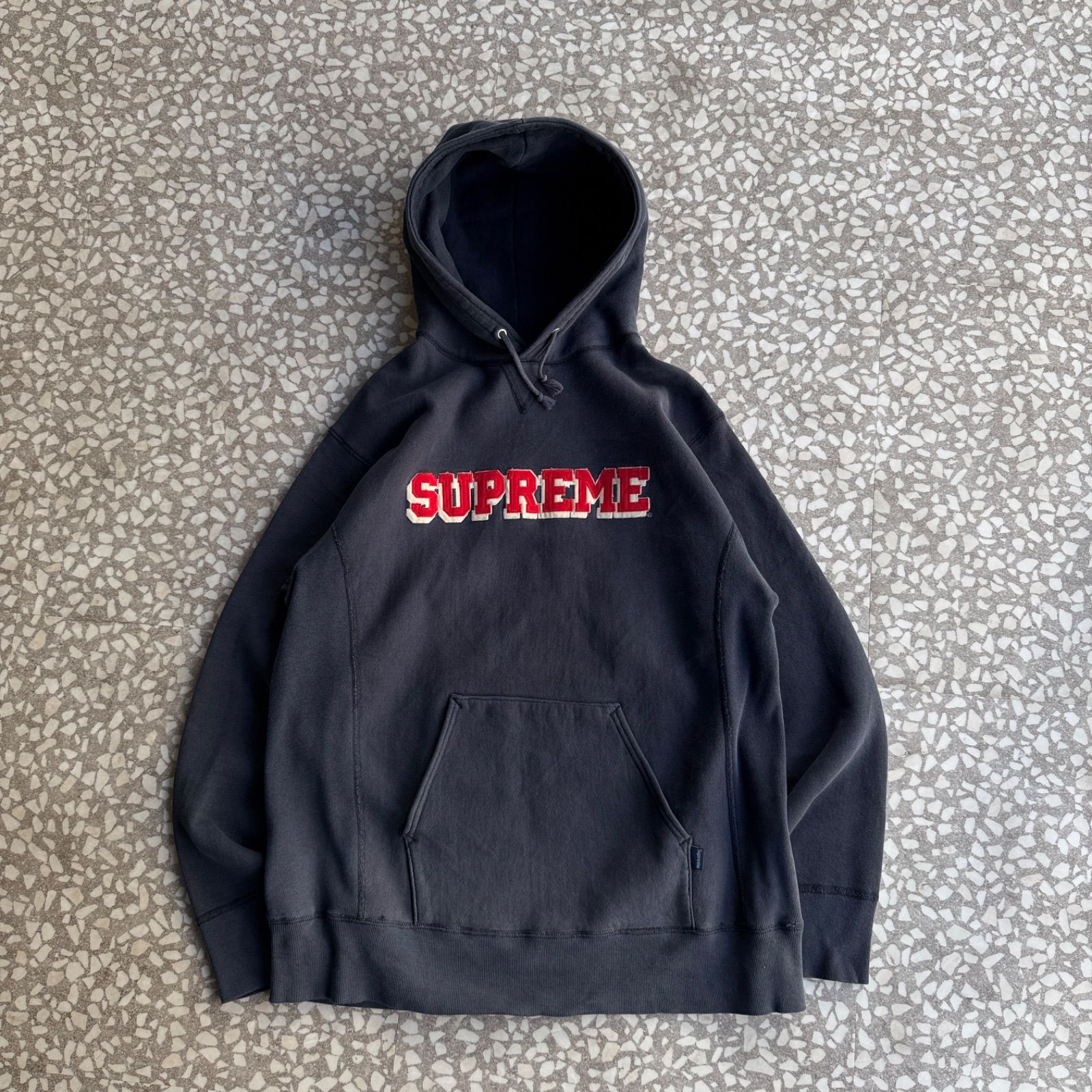 Supreme / 90