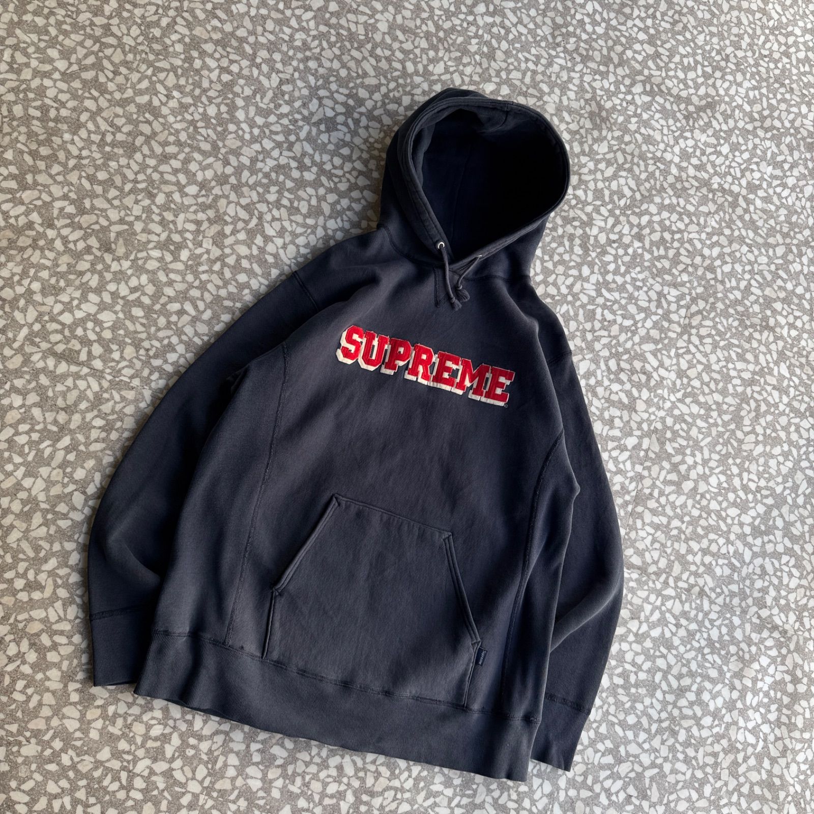 Supreme / 90