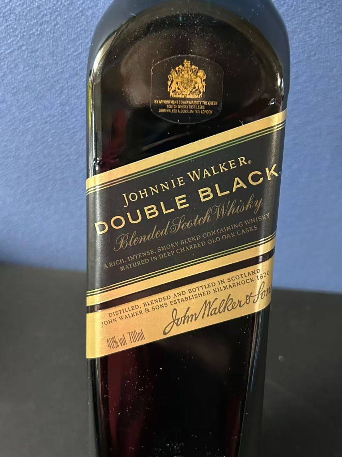 ジョニーウォーカー ブラックラベル 700ml 蓋傷あり - メルカリ