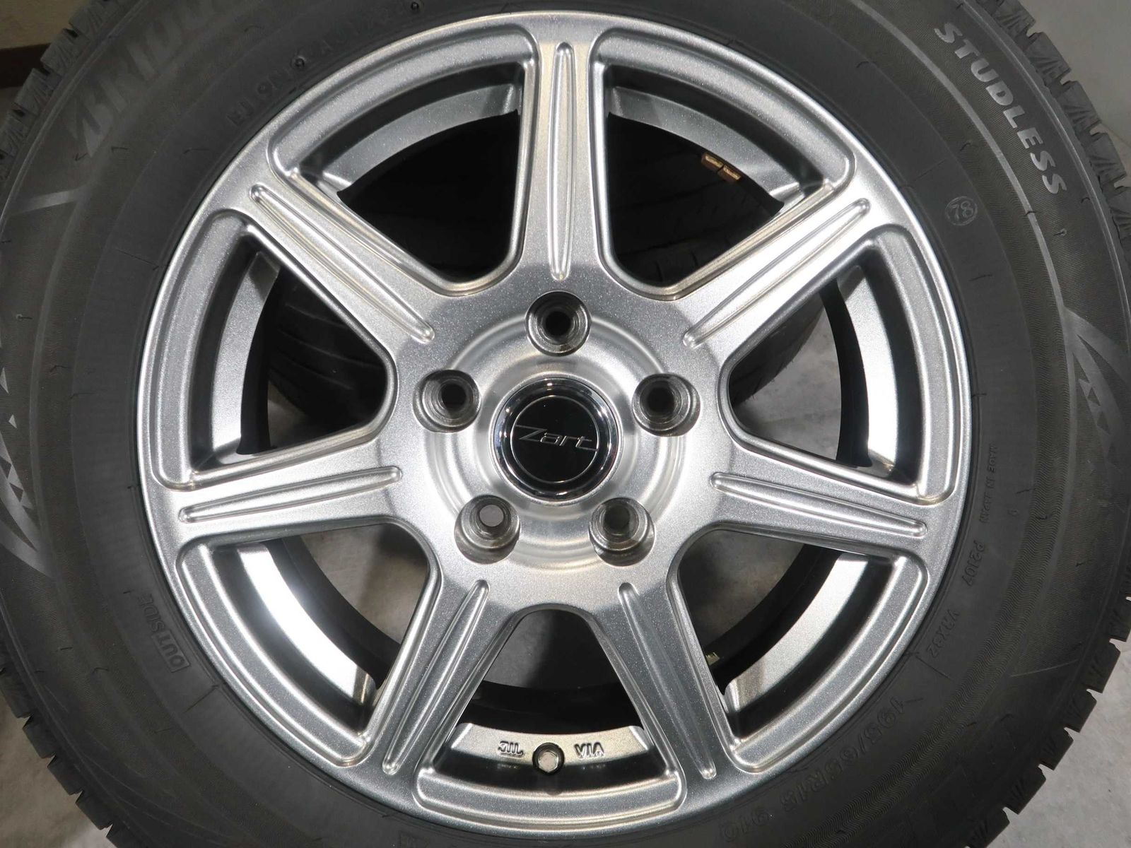 スタッドレス&タイヤ 195⁄65R15 セレナ ノア ヴォクシー 195/65R15 