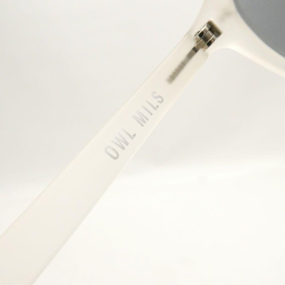 美品 OWL MILS アウルミルズ BLUE LABEL BL-004 サングラス 52 19-142 アウトドア マットホワイト レンズカラーグ AD1519 美品 OWL MILS アウルミルズ BLUE LABEL BL-004 サングラス 52 19-142