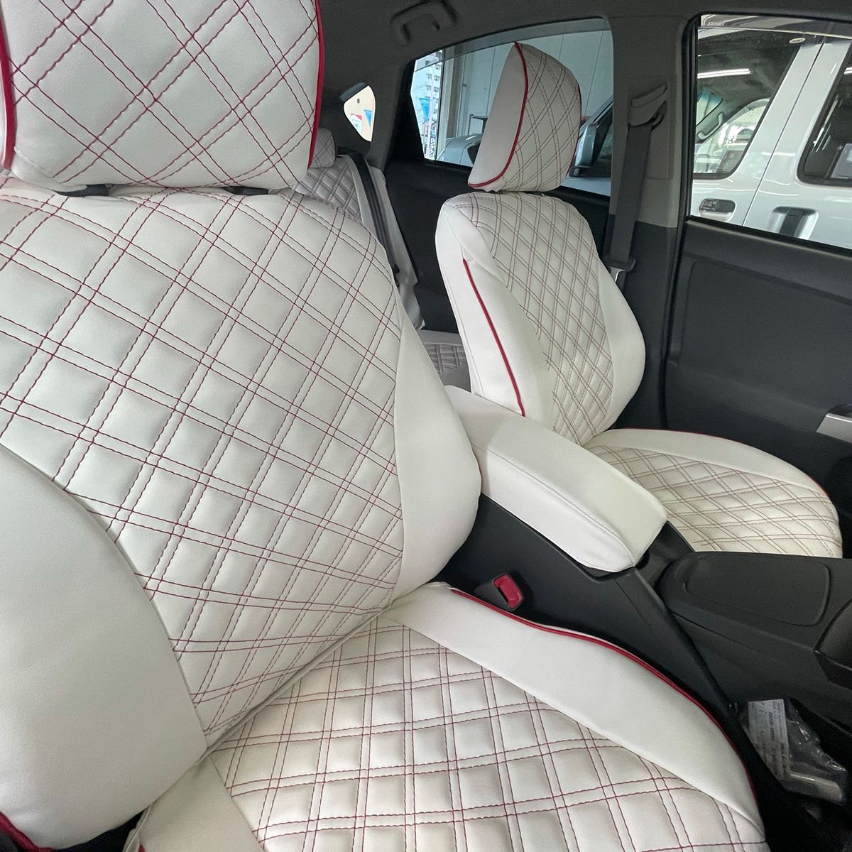 【送料無料】デュトロ(2.0ｔクラス) 車種別 専用 設計 新品 シートカバーClazzio ストロングレザー [ET-4034-01]