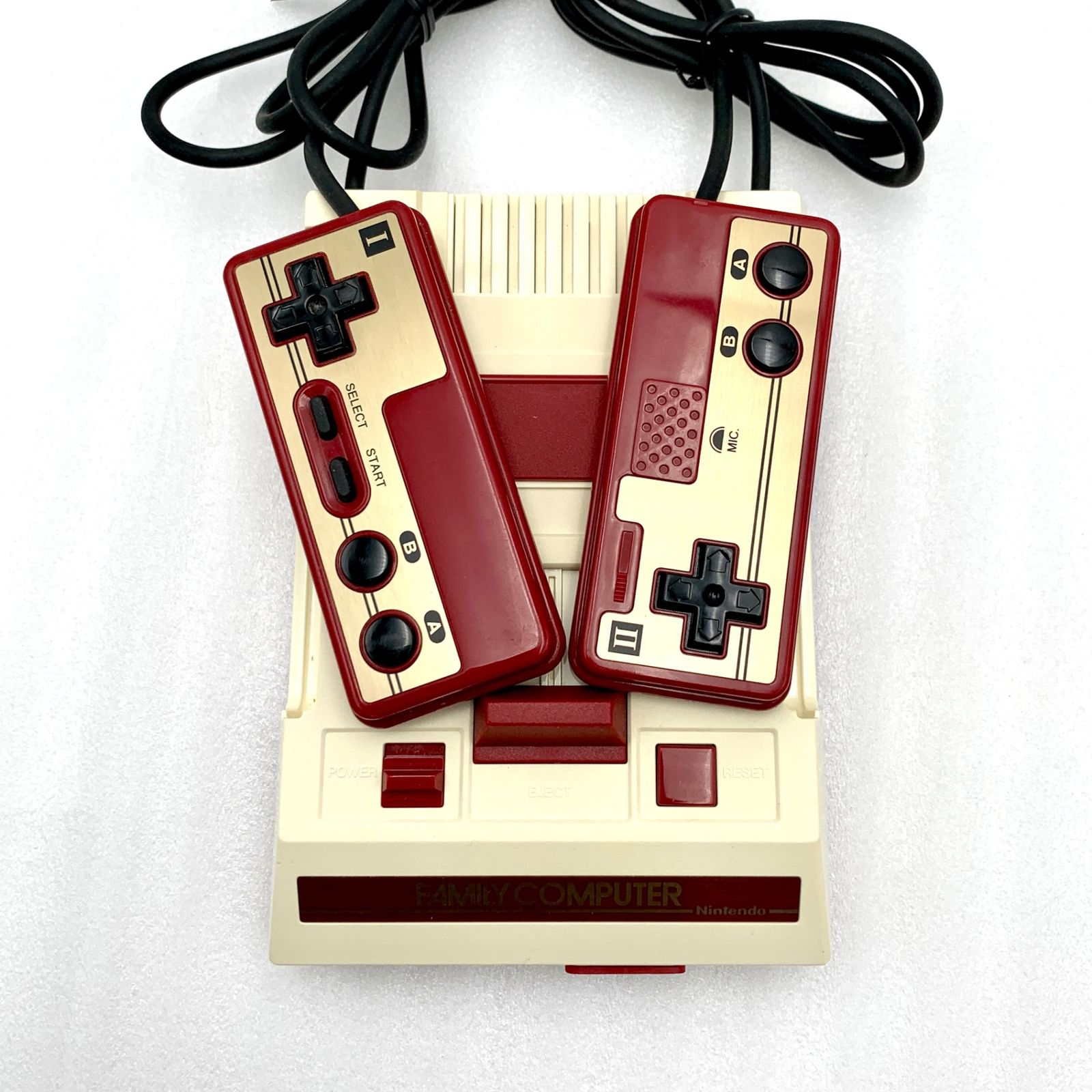 任天堂 ニンテンドークラシックミニ ファミリーコンピュータ 101957562