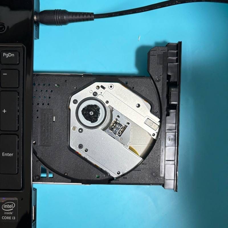 動作良好◎【オフィス付】メモリ8GB☆爆速SSD搭載☆動作良好◎富士通