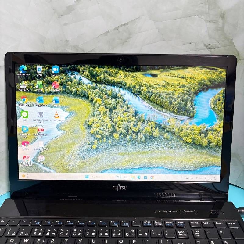 動作良好◎【オフィス付】メモリ8GB☆爆速SSD搭載☆動作良好◎富士通