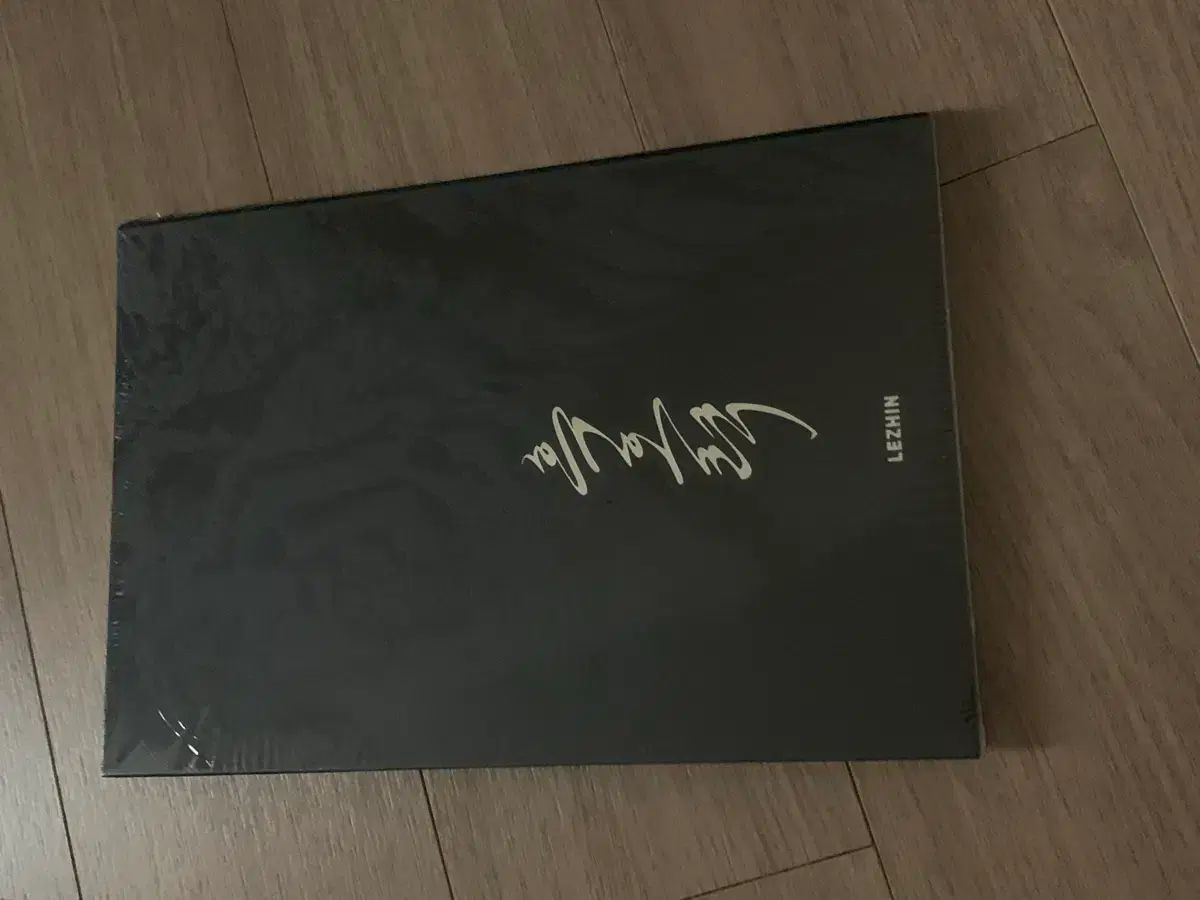 レジンコミックスカレンダー韓国BL 年劫の黒兎 黒卯暦 レジンコミックスカレンダー韓国BL 年劫の黒兎 黒卯暦 【公式通販】