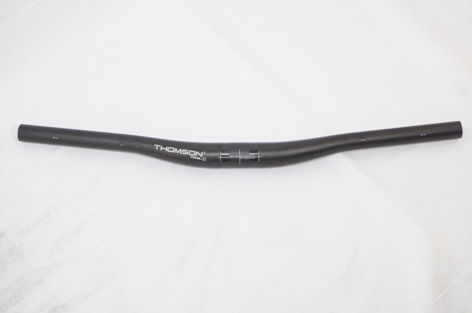 THOMSON 「トムソン」 TRAIL C カーボン φ31.8 550mm ハンドル / バイチャリAKIBA店