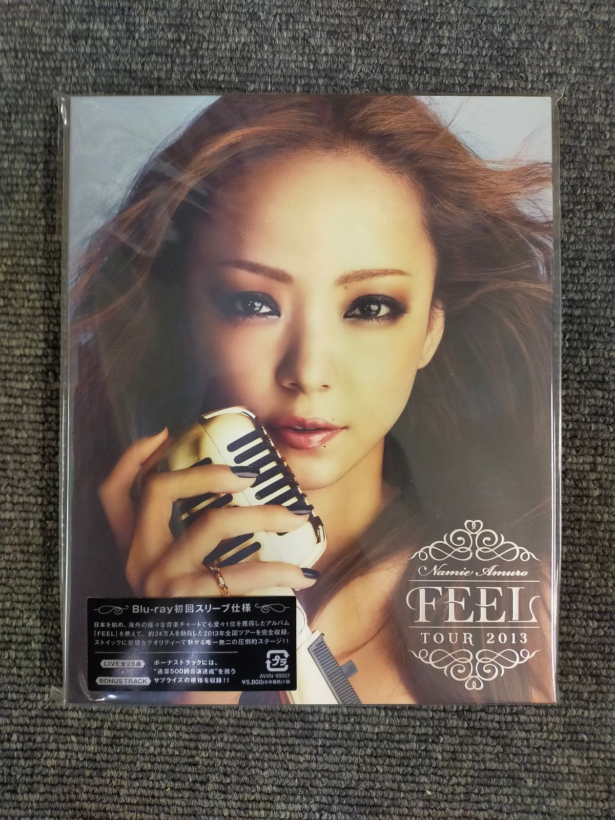 namie amuro FEEL tour 2013 (特典ポスター無) [Blu-ray] 安室奈美恵