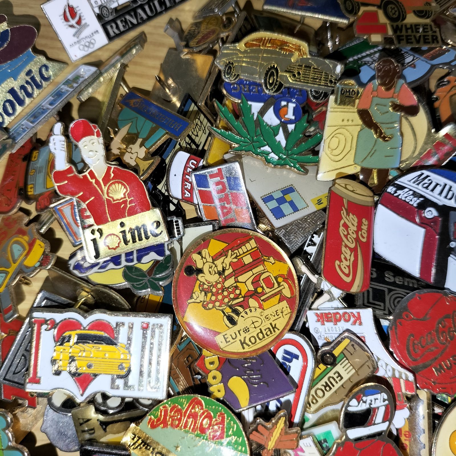 ピンバッジ 200個セット フランス雑貨 まとめ売り ピンズ ヴィンテージ