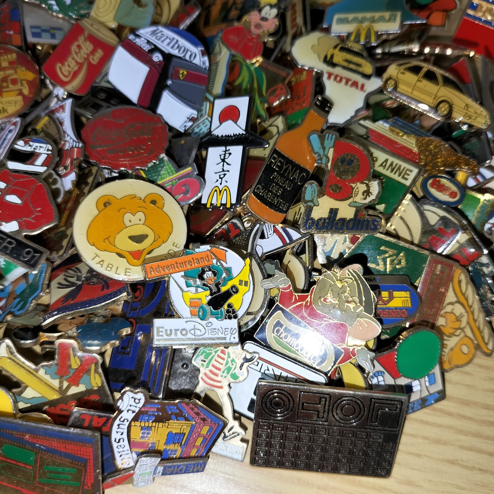 ピンバッジ 200個セット フランス雑貨 まとめ売り ピンズ ヴィンテージ