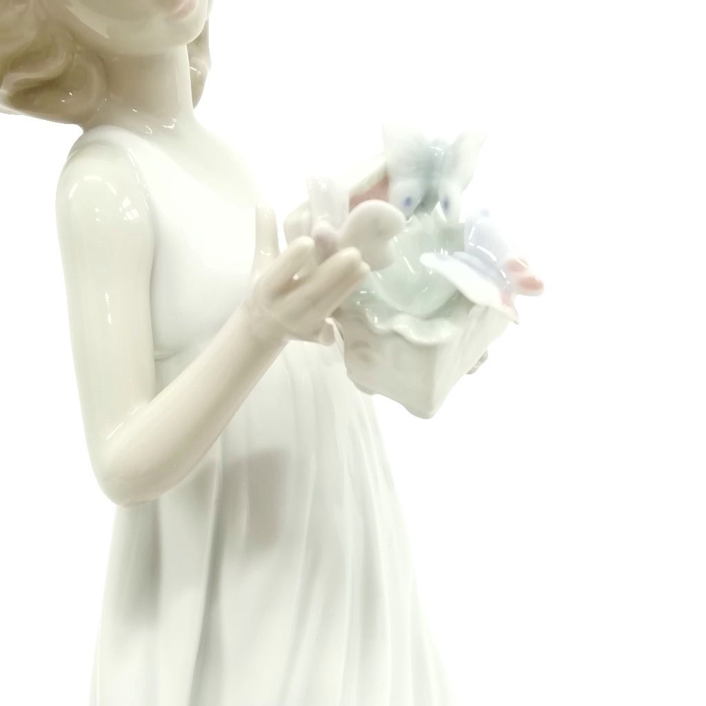 リヤドロ LLADRO 6777 私の宝物 Butterfly Treasures フィギュリン