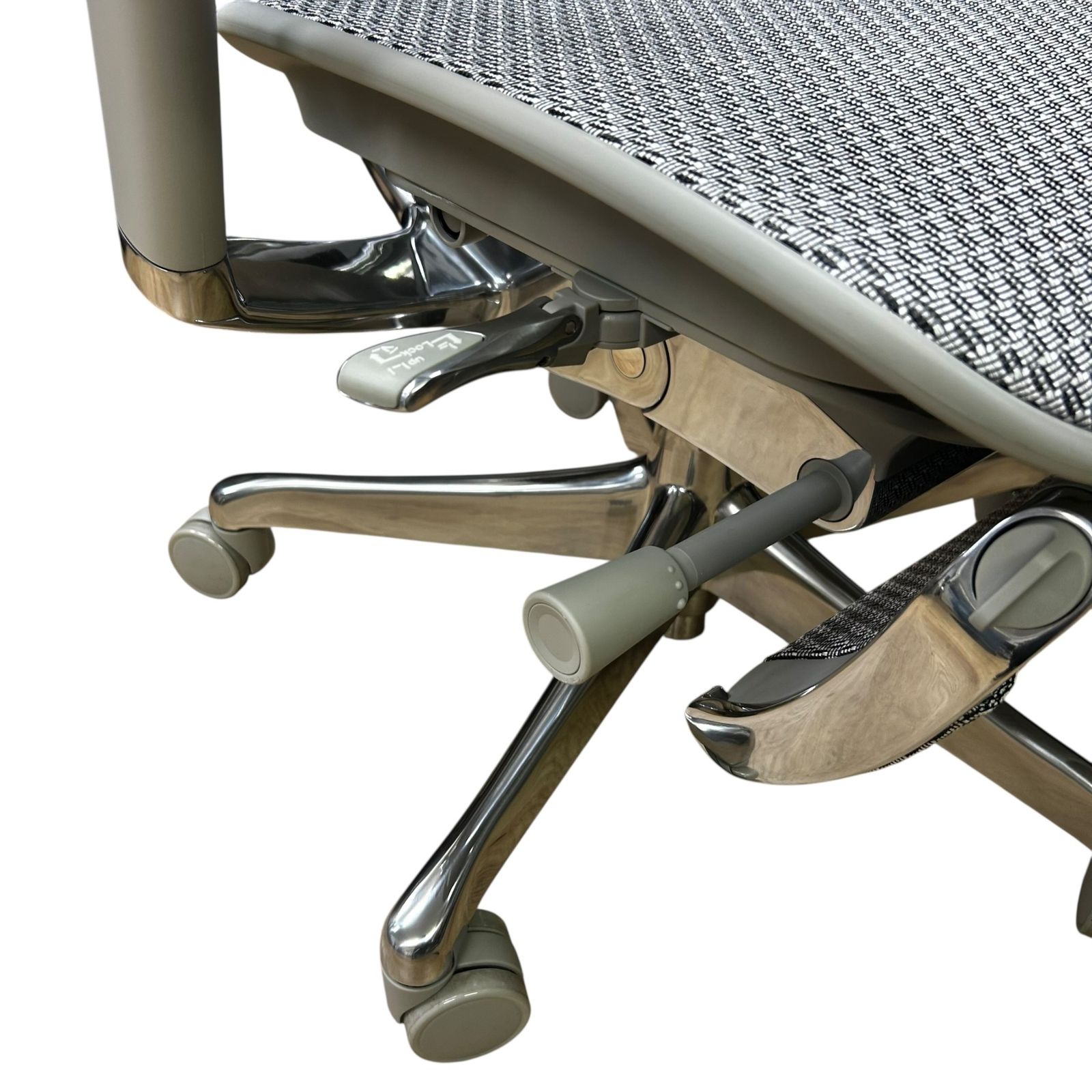 高機能オフィスチェア