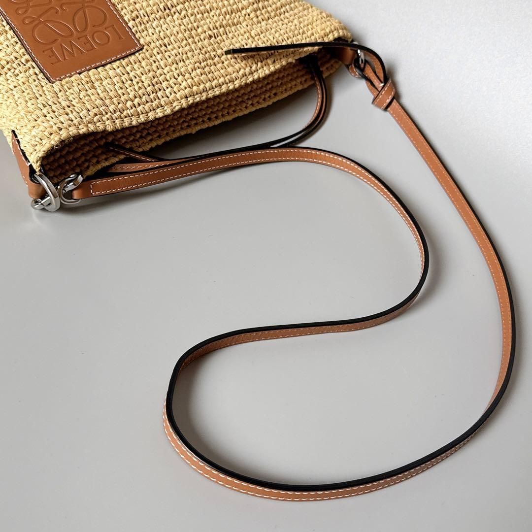 LOEWE / スリット ポシェットバッグ ショルダーバッグ かごバッグ