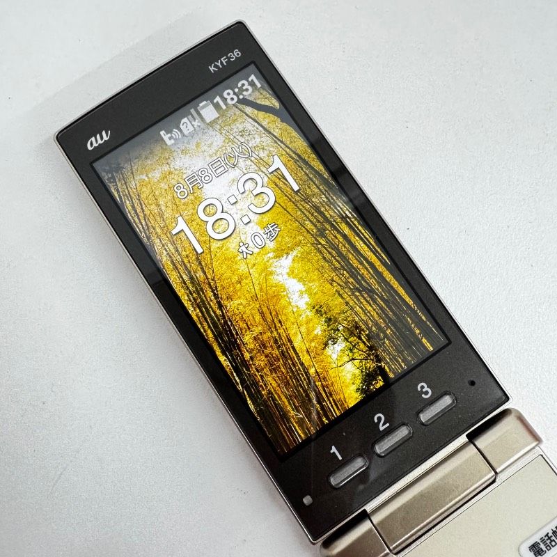 ゴールド 折りたたみ式携帯電話 本体KYF36 京セラ かんたんケータイ