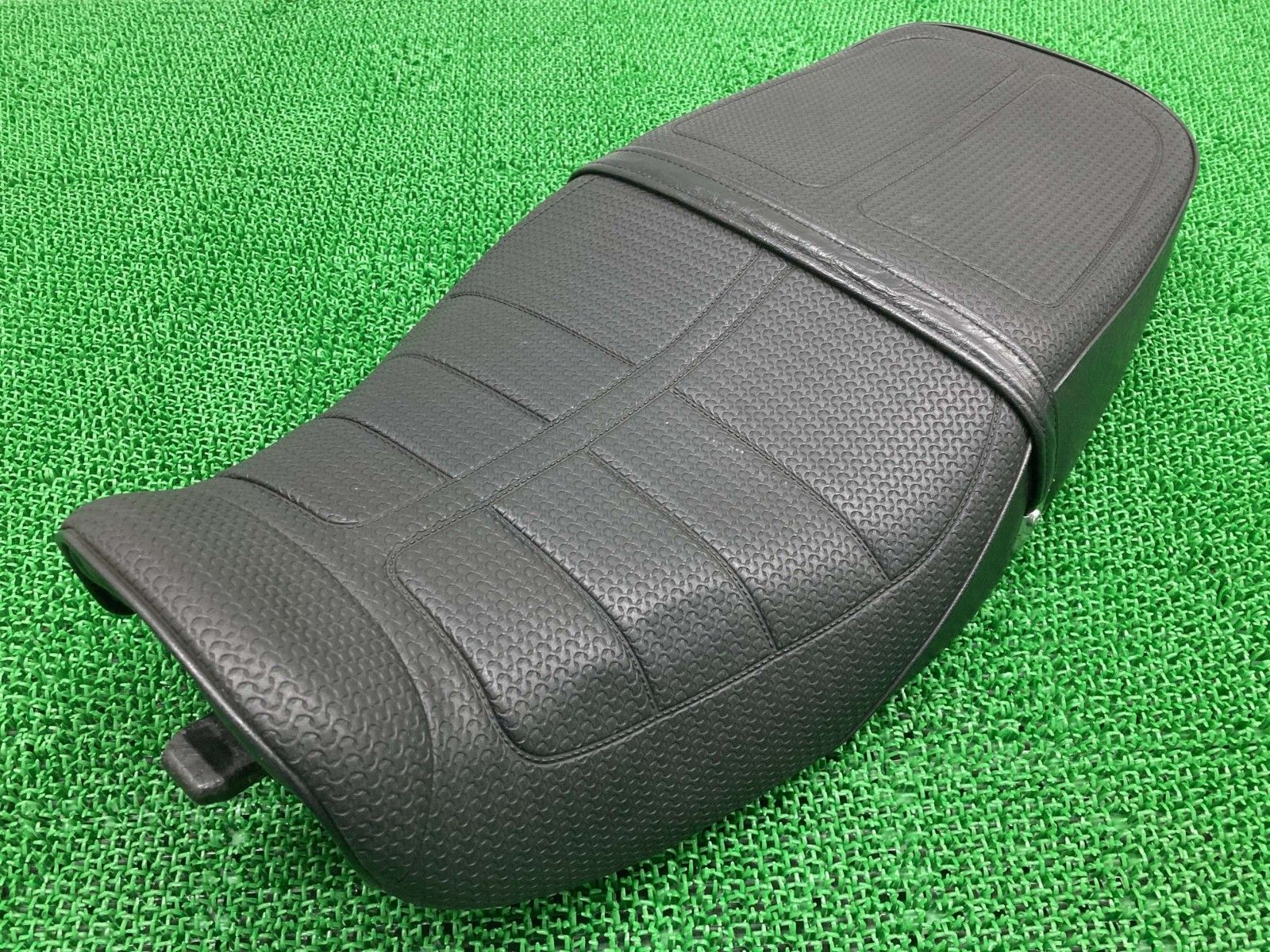 ゼファーカイ シート 53001-1811 カワサキ 純正 中古 バイク 部品