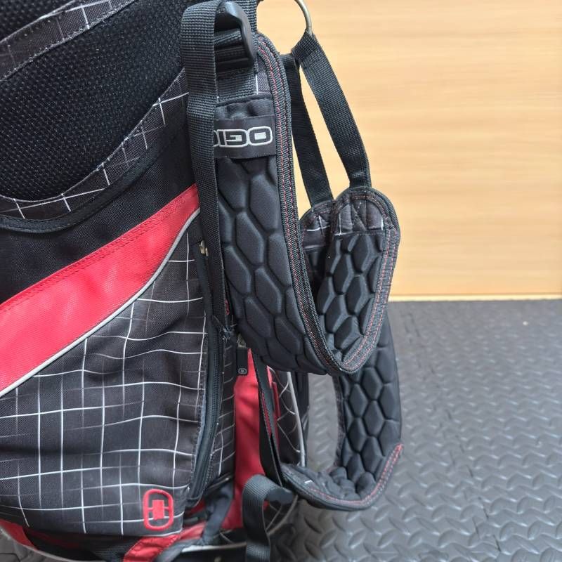  OGIO オジオ OZONE XX キャディバッグ スタンド式 ARCLITE STAND SYSTEM ブラック レッド 軽量 ゴルフバッグ ダブルショルダー ゴルフ用品 学生ゴルフ用品 ゴルフバッグ キャディバッグ ゴルフ