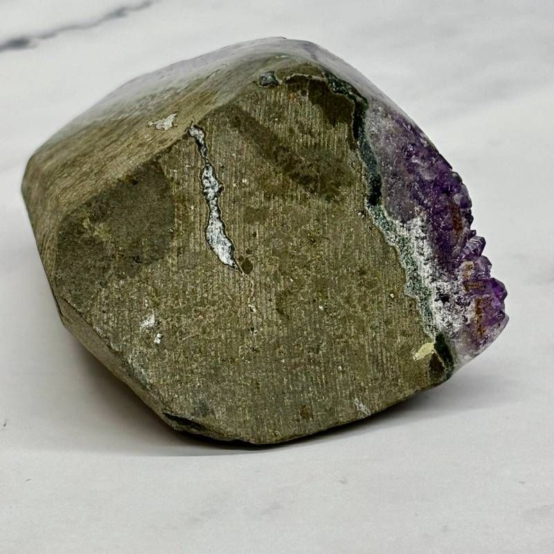 283：アメジストクリスタルジオード 333g 天然石 原石 晶洞 結晶 濃紫