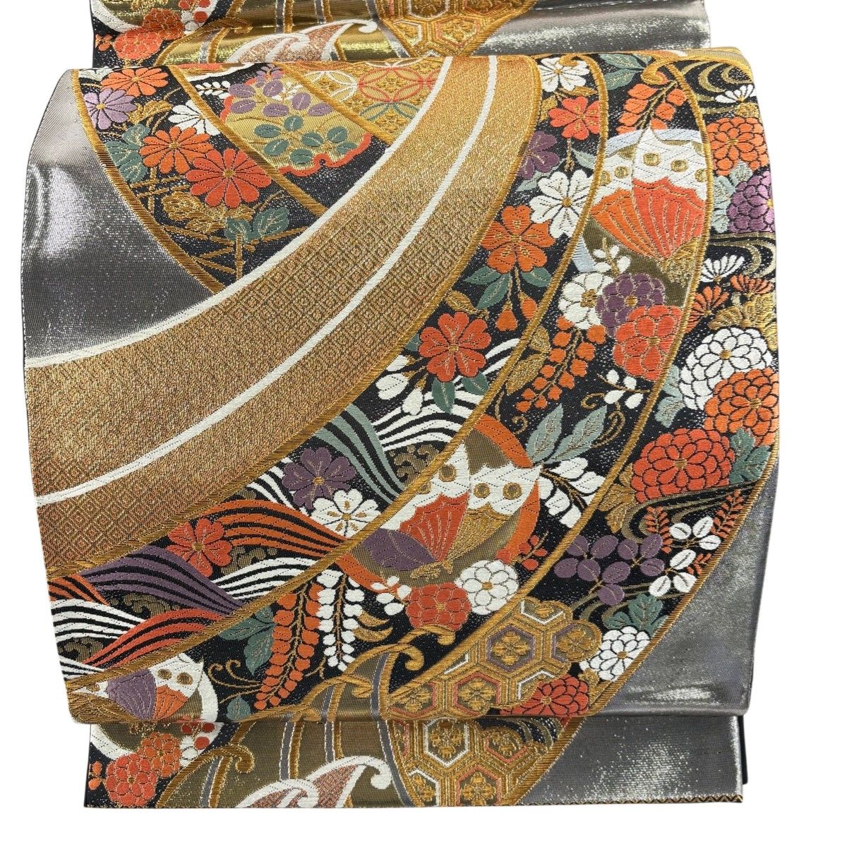 美品】 袋帯 秀品 蝶 草花 刺繍 金糸 黒 六通 正絹 【中古