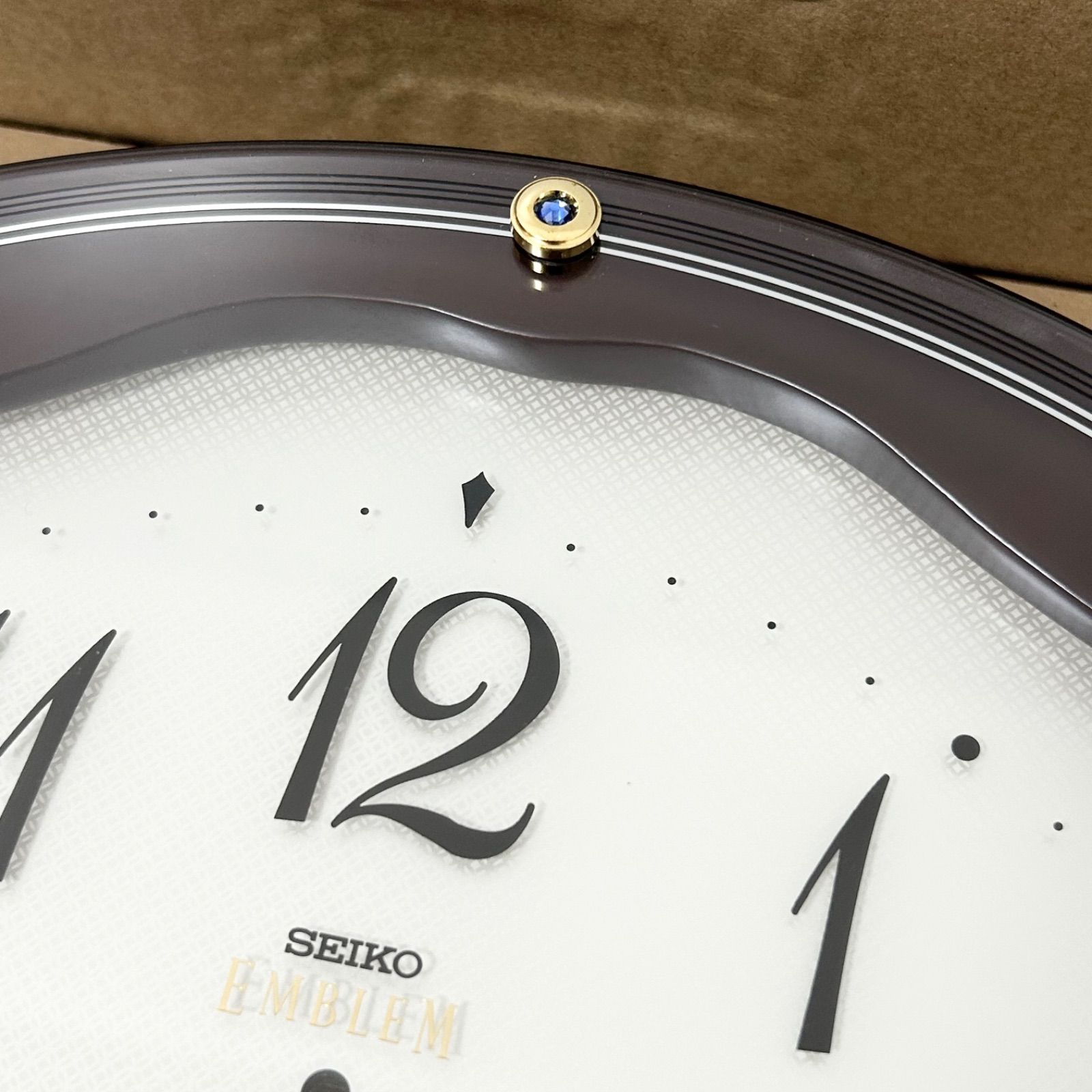 美品 SEIKO セイコー EMBLEM エムブレム 掛け時計 電波時計 スイープ