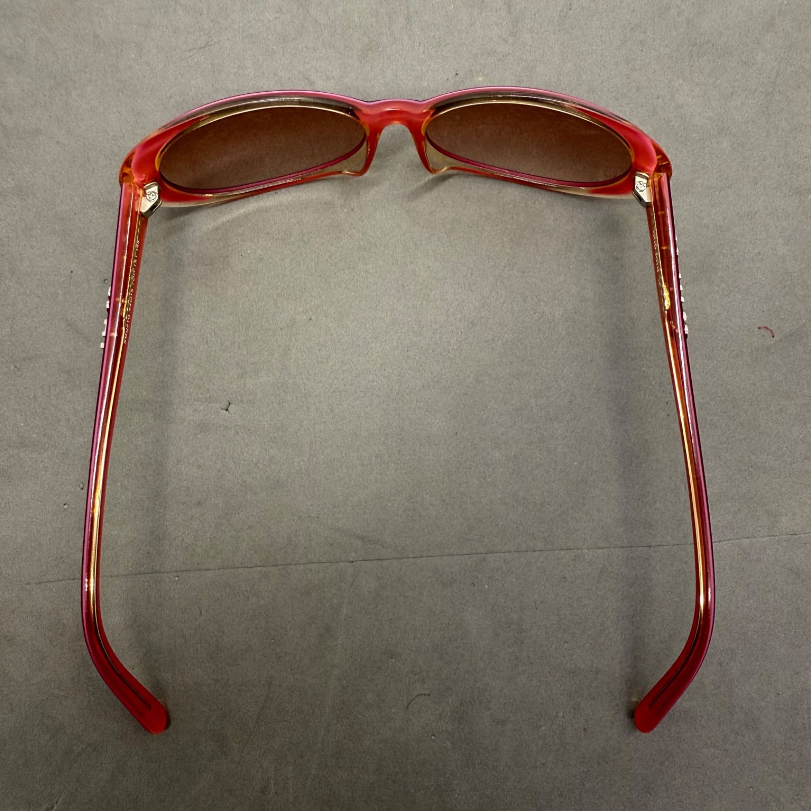 miu miu 00s y2k archive stone logo sunglasses SMU21G ミュウミュウ