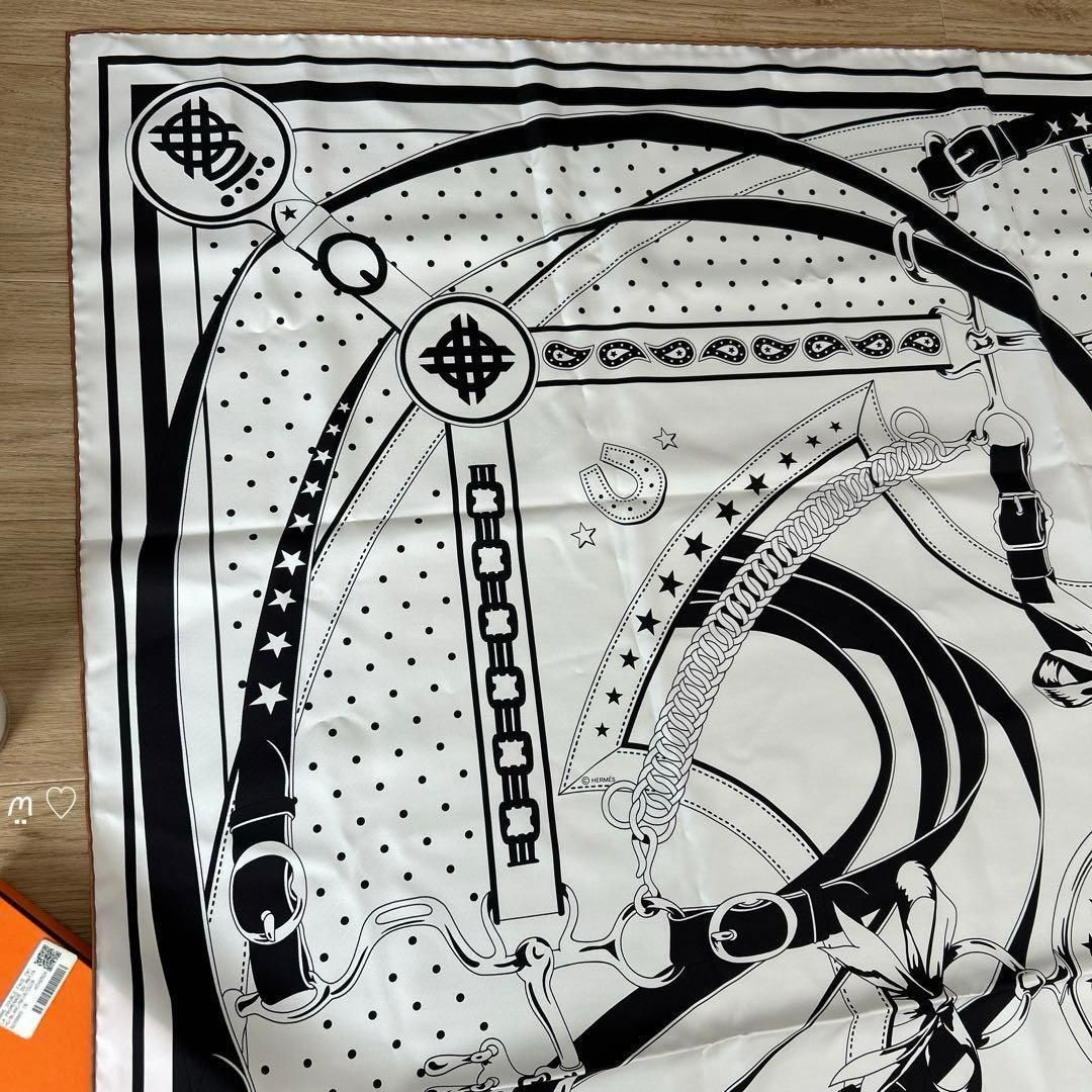 HERMESエルメス カレダブルフェイス140 ジェアン 朝の散歩バンダナ