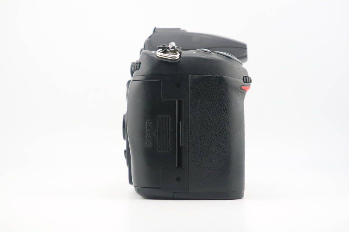 ☆良品☆ニコン NIKON D7000 ボディ ストラップ付☆ W0294＃4353