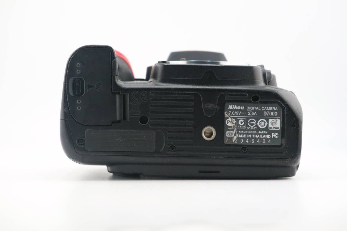 ☆良品☆ニコン NIKON D7000 ボディ ストラップ付☆ W0294＃4353