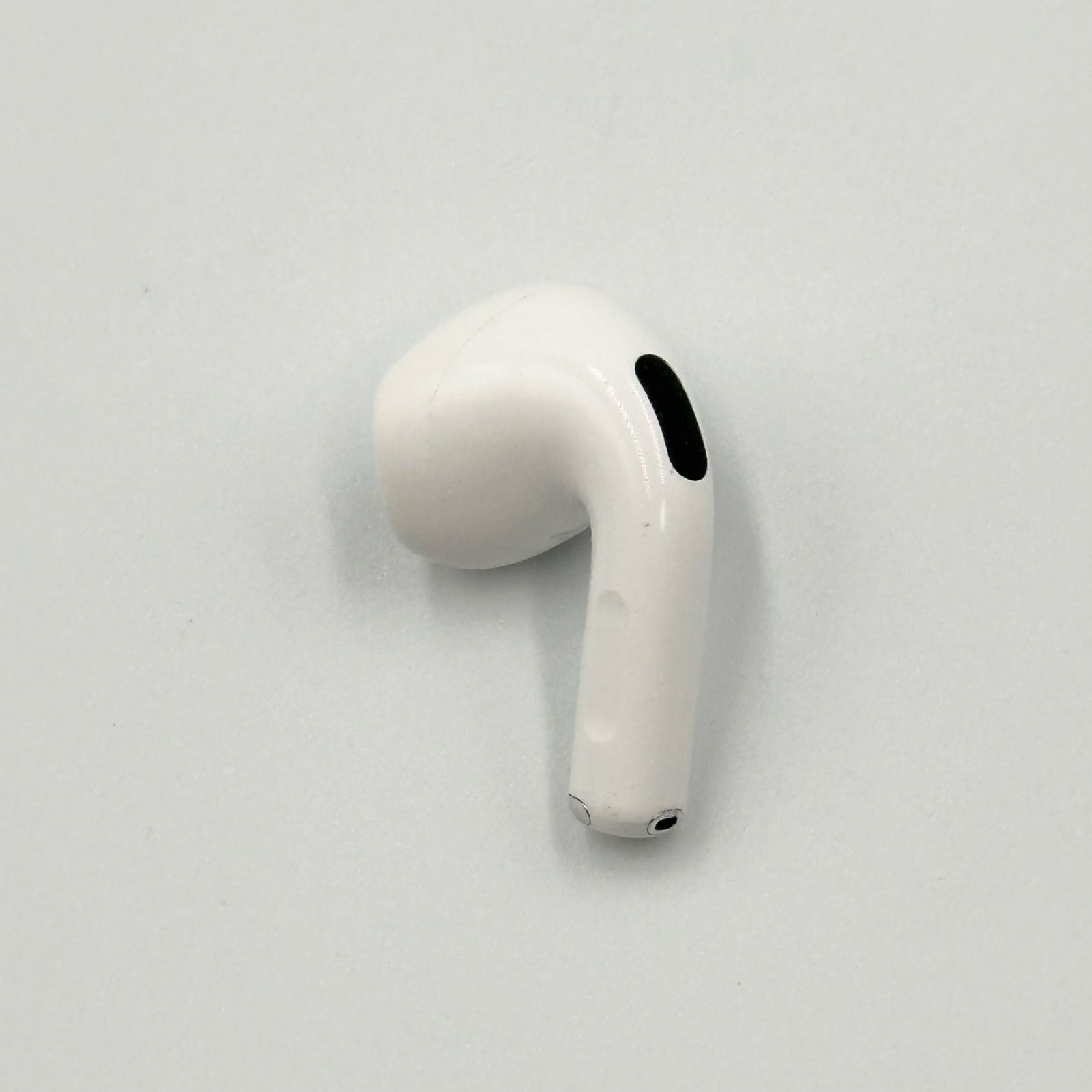 Apple AirPods 第4世代　ANC A3056 左耳　左　左側 24時間以内発送✨️】Apple AirPods 第4世代 左耳のみ A3056 正規品