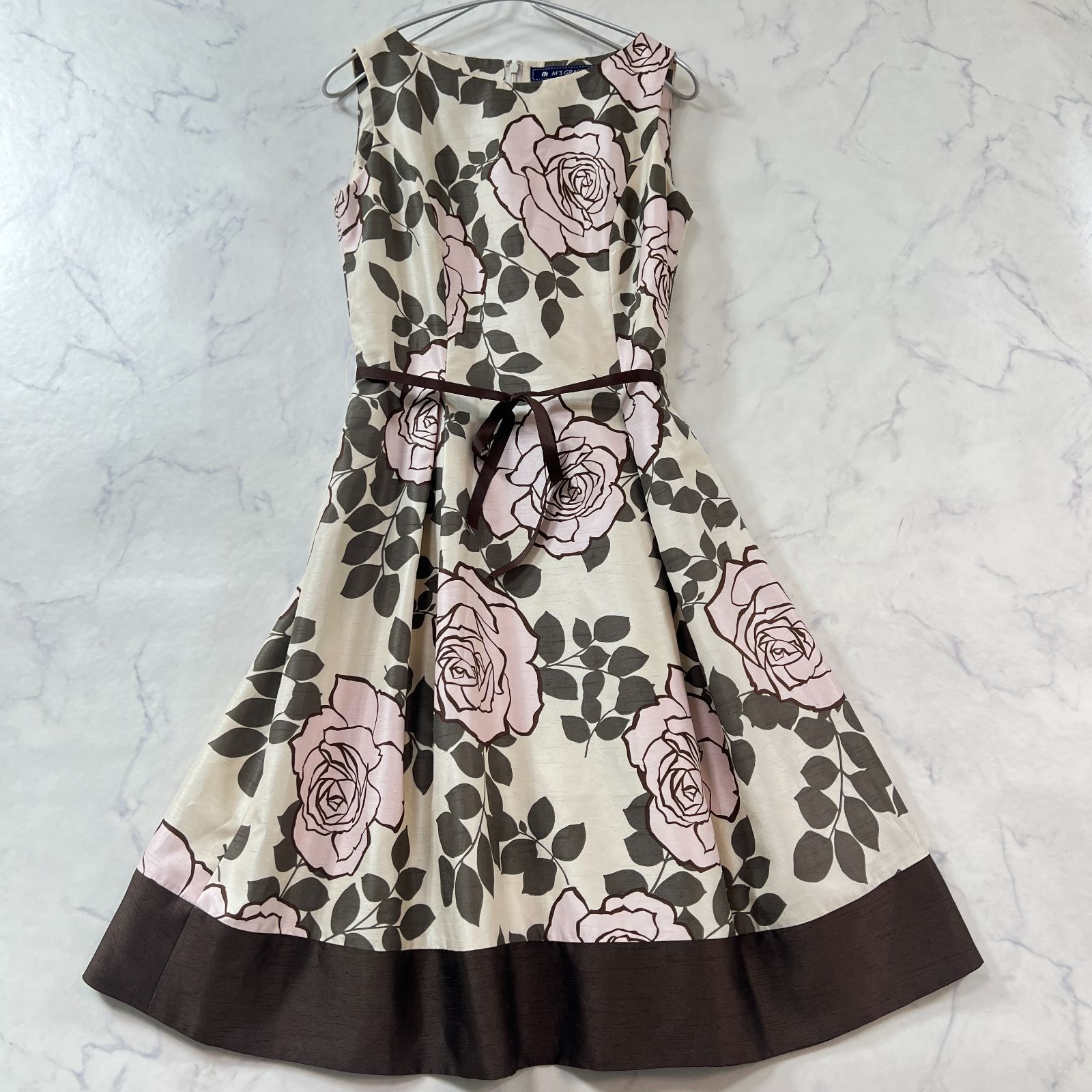 M 極美品 エムズグレイシー 花柄ワンピース タフタ生地 光沢 薔薇