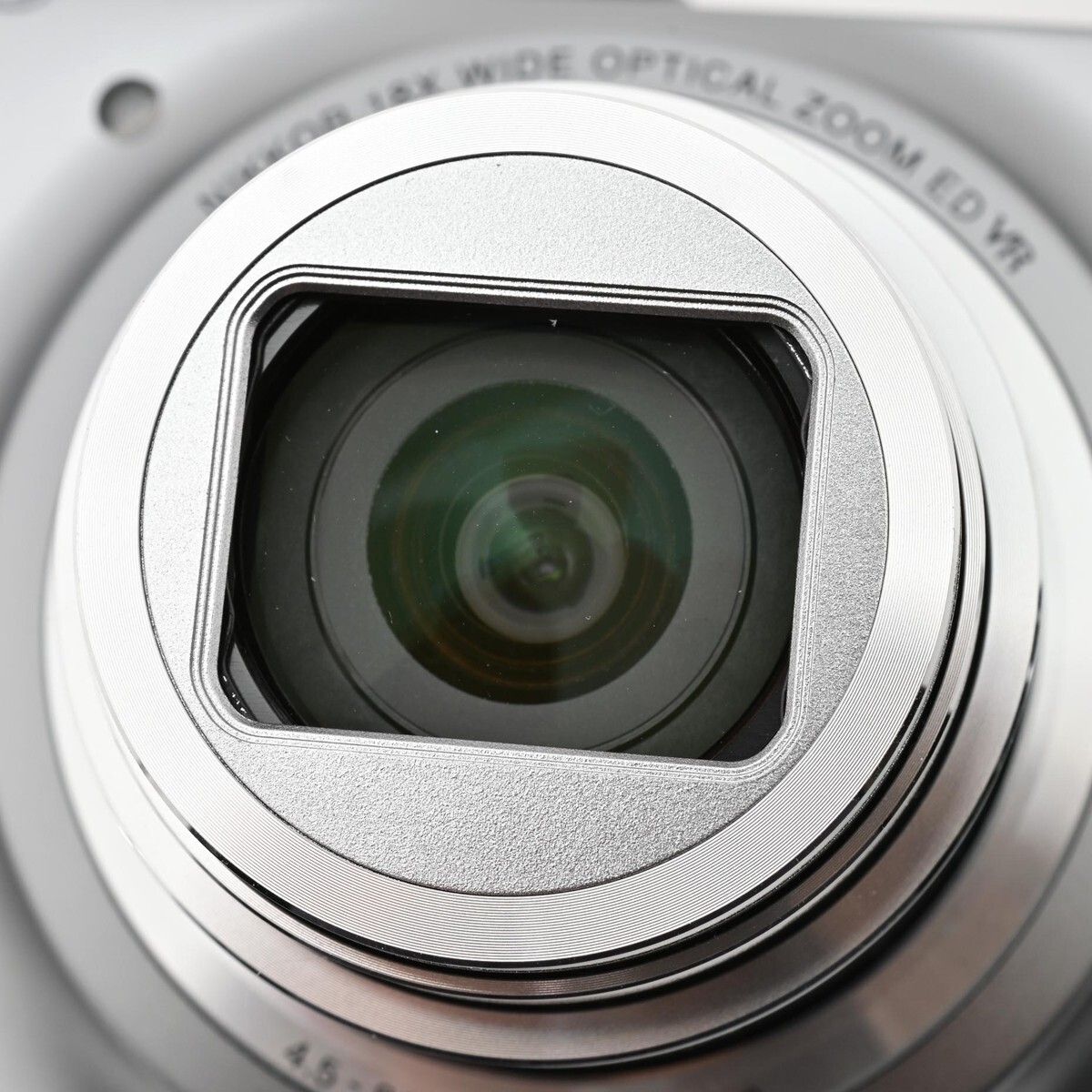 1162＜良品＞ Nikon デジタルカメラ COOLPIX クールピクス S9300