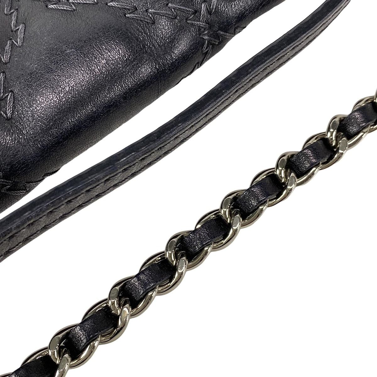 CHANEL(シャネル) ショルダーバッグ ハンプトン/ウルトラステッチ A66128 黒 フラップバッグ/シルバー金具/2way/チェーンショルダー レザー CHANEL シャネル ハンプトンズ ウルトラステッチ 2WAY チェーン